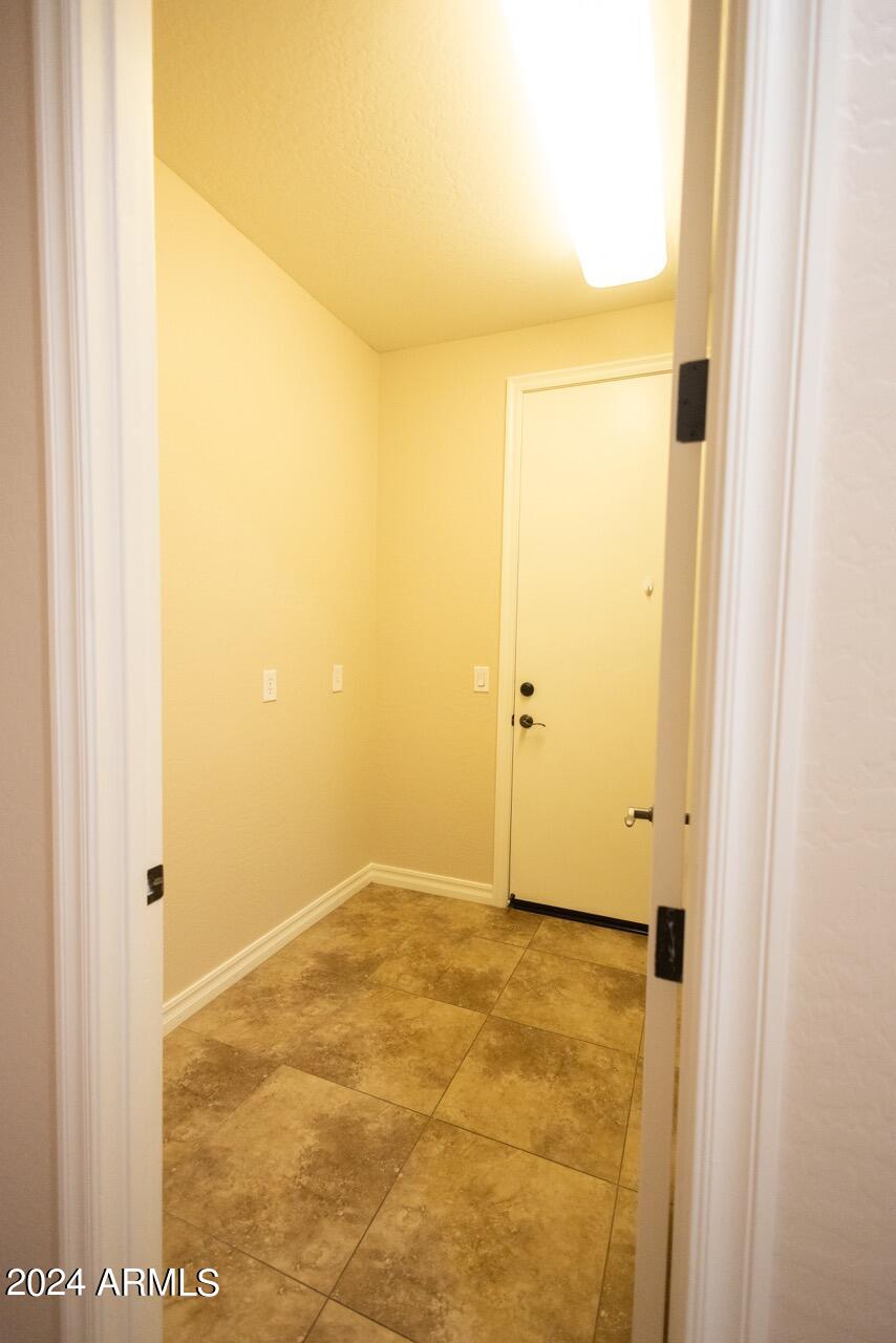 205 W Blue Ridge Way