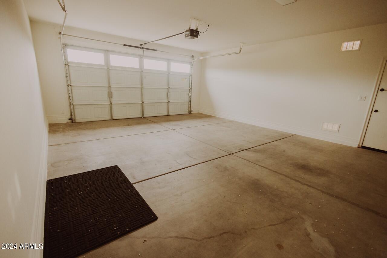 205 W Blue Ridge Way