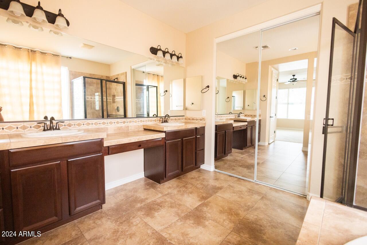 205 W Blue Ridge Way