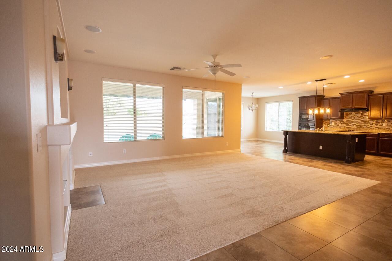 205 W Blue Ridge Way