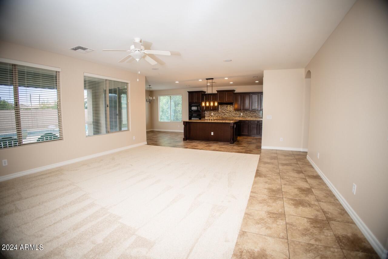 205 W Blue Ridge Way