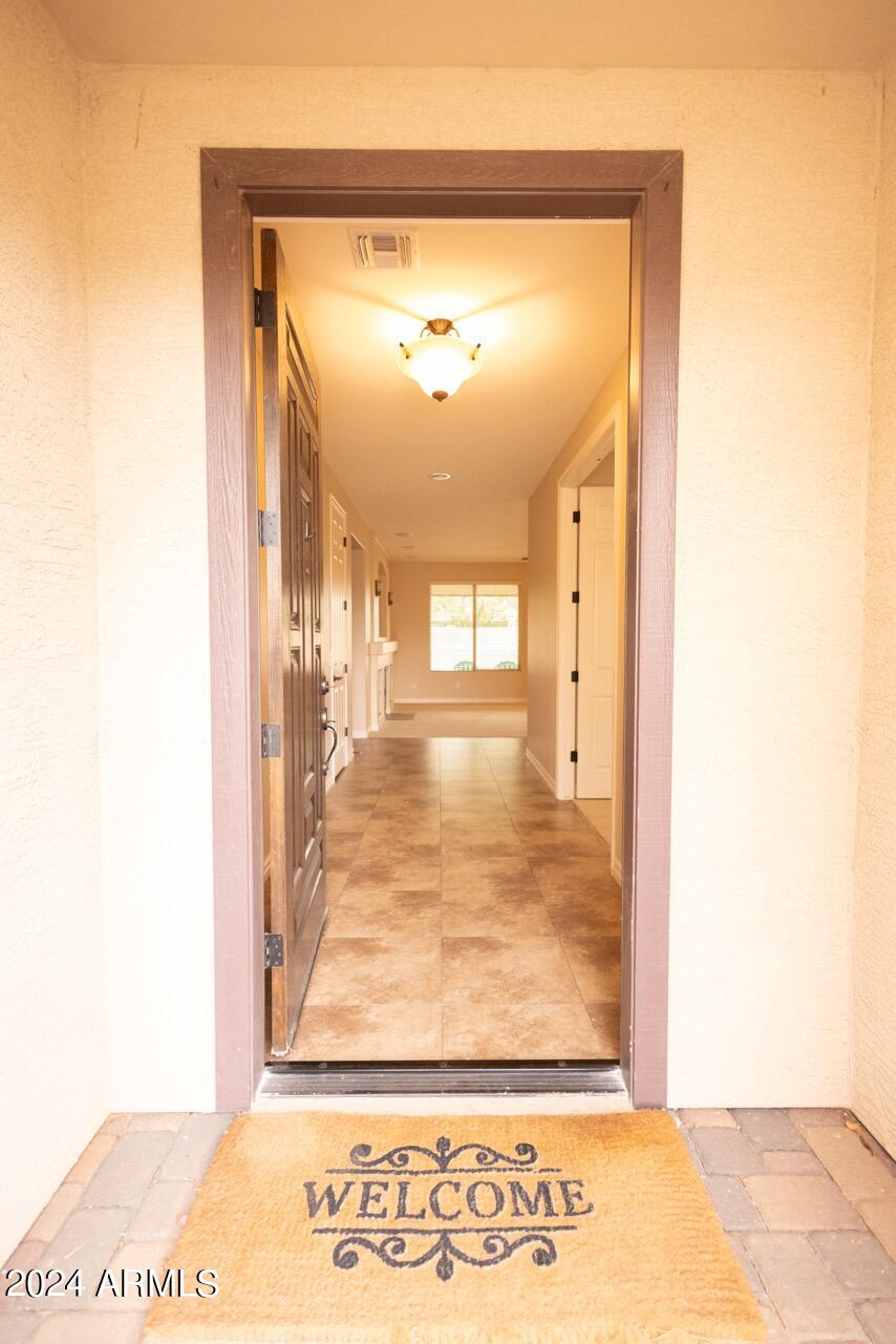 205 W Blue Ridge Way