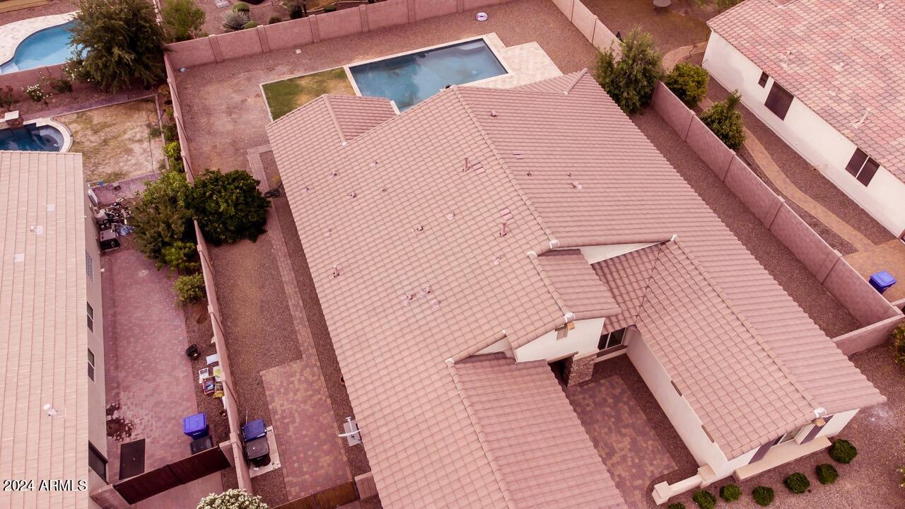 205 W Blue Ridge Way