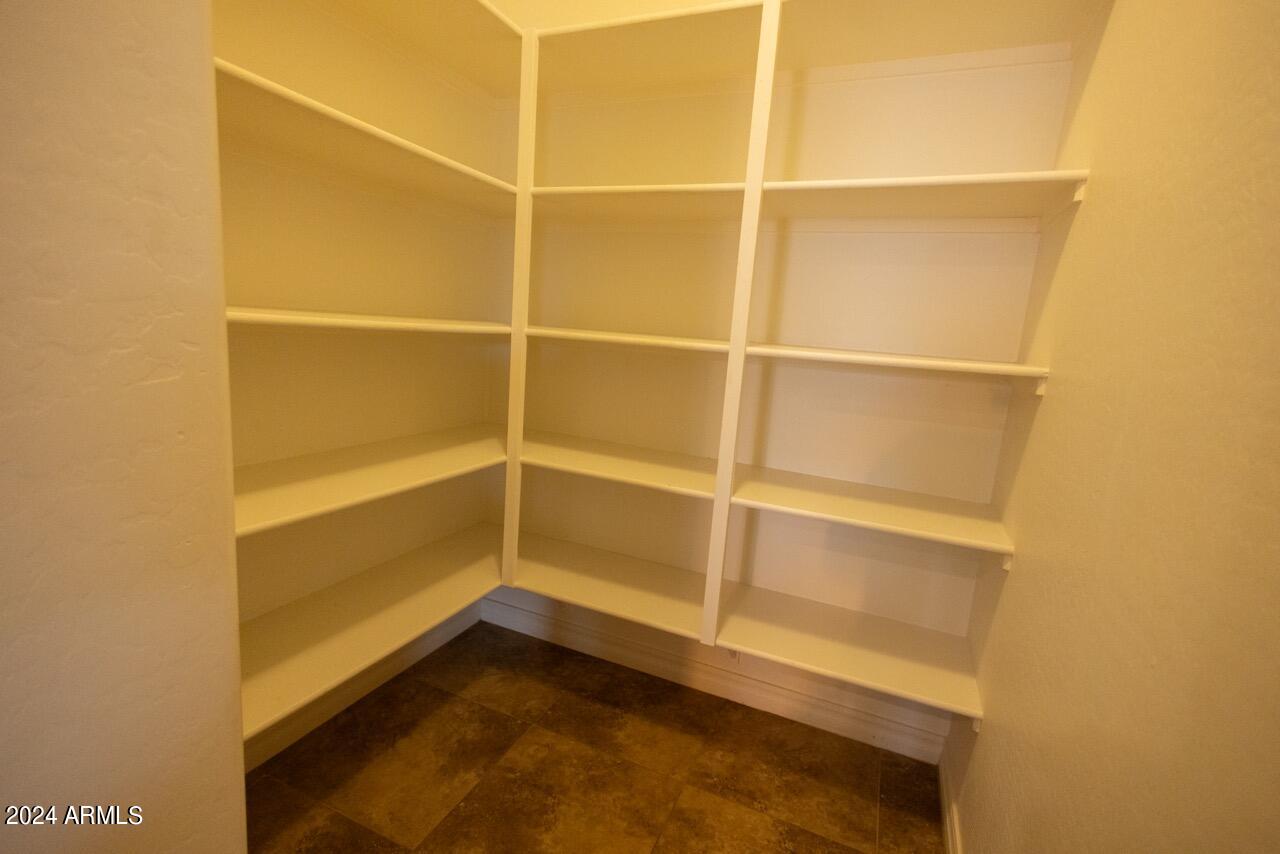 205 W Blue Ridge Way