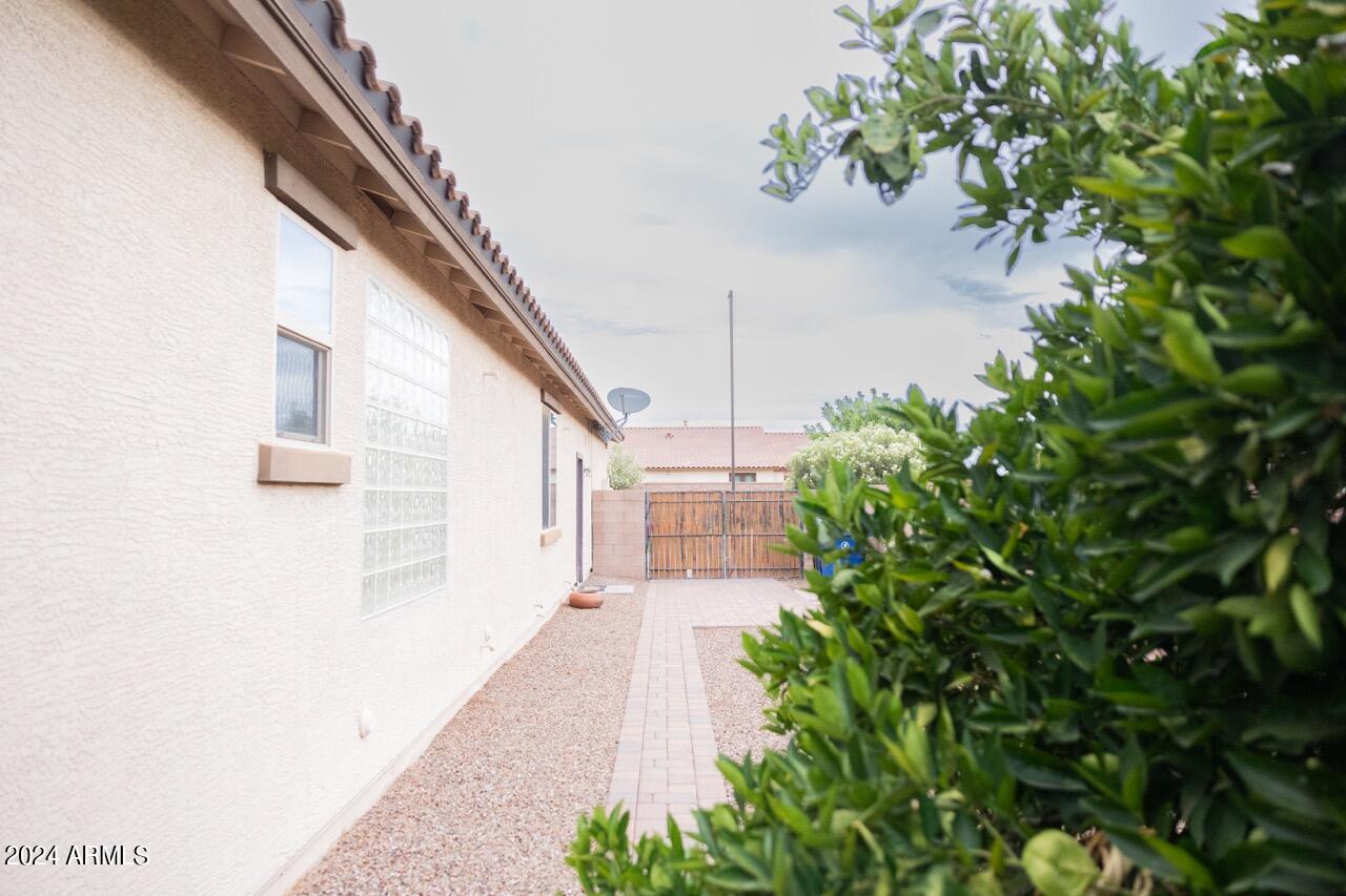 205 W Blue Ridge Way