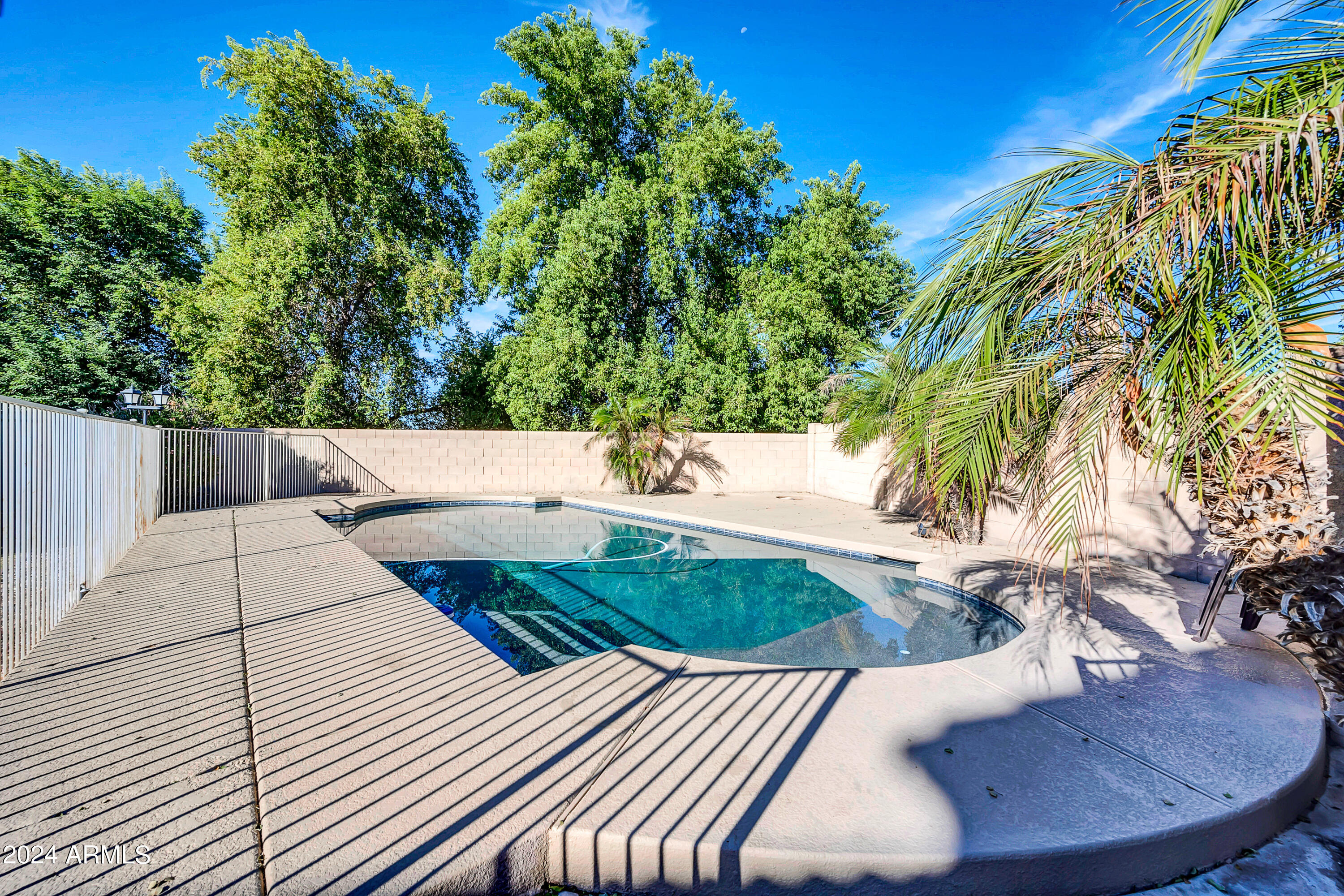 2910 S MILLER Drive