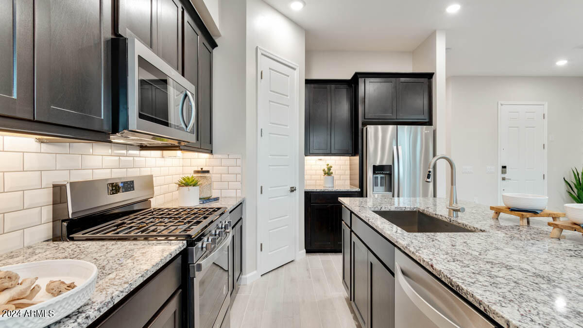 5729 E ROSE GARDEN Lane