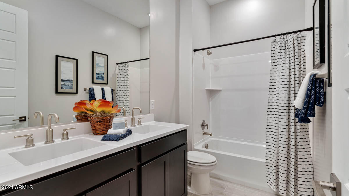 5729 E ROSE GARDEN Lane