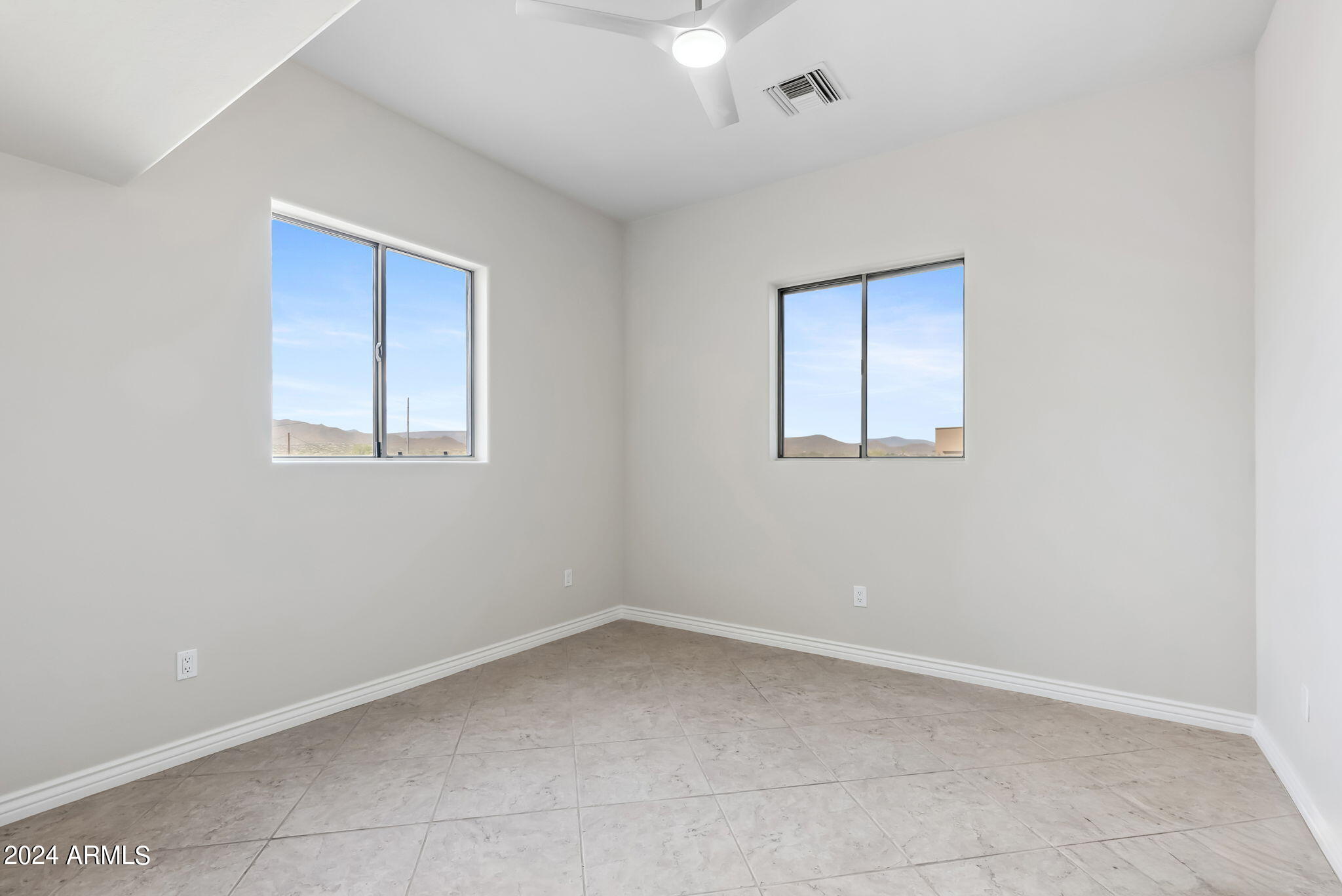 3106 W BLUE EAGLE Lane