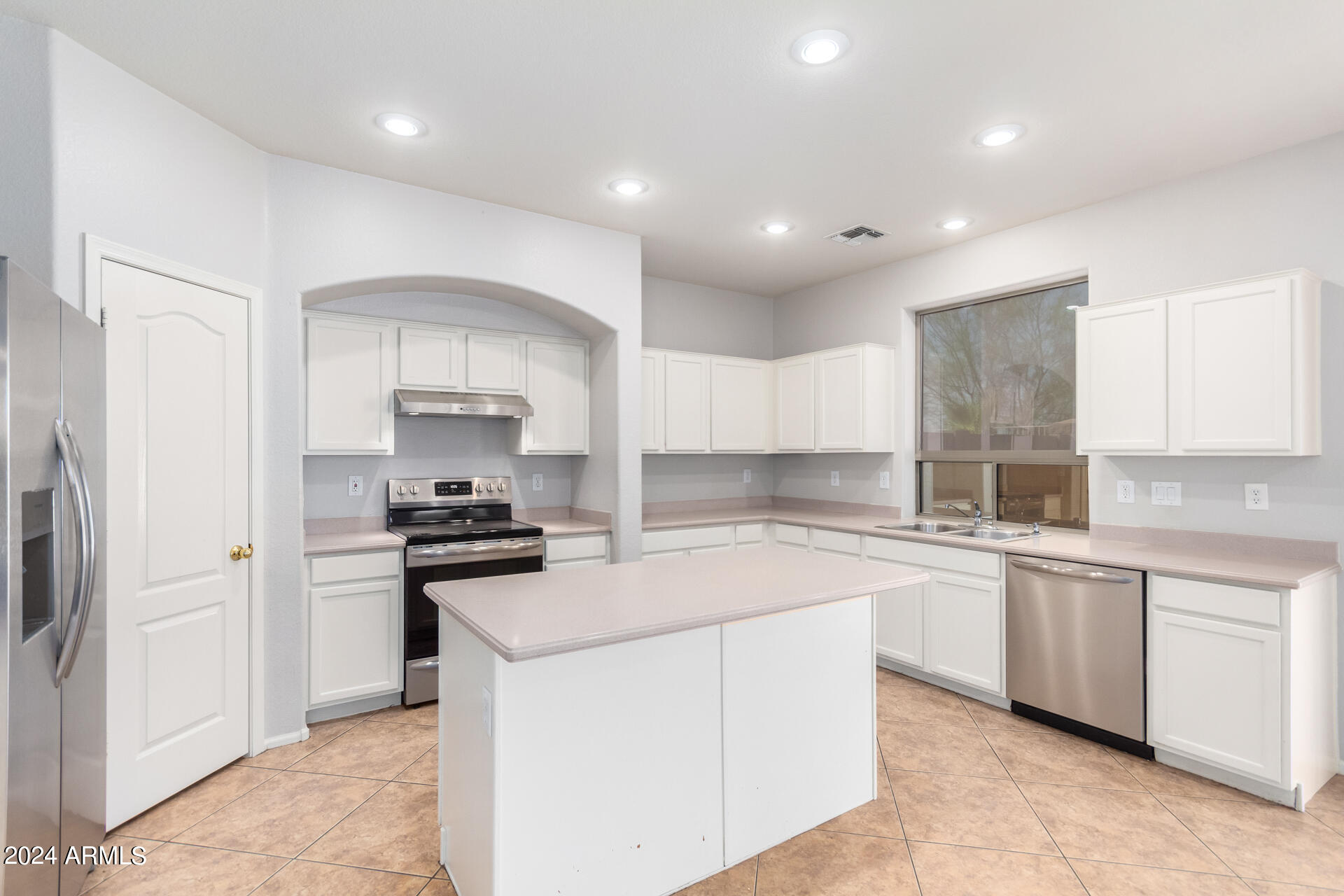 22468 N VANDERVEEN Way