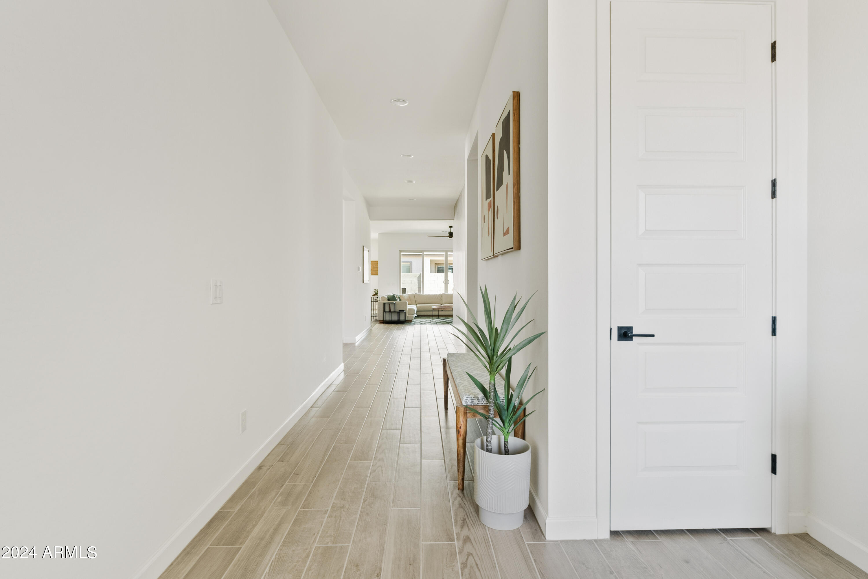 11232 E UTOPIA Avenue