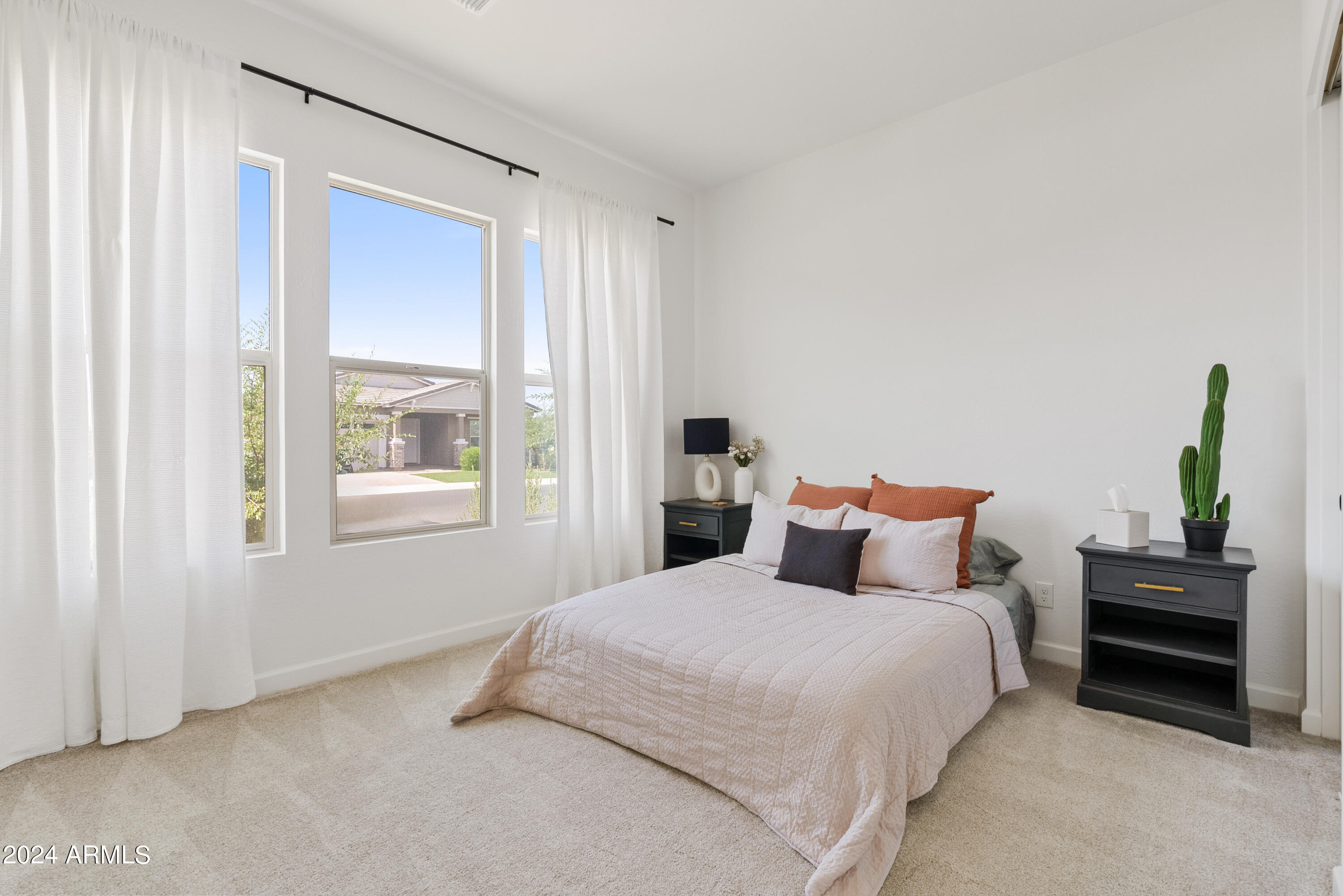 11232 E UTOPIA Avenue