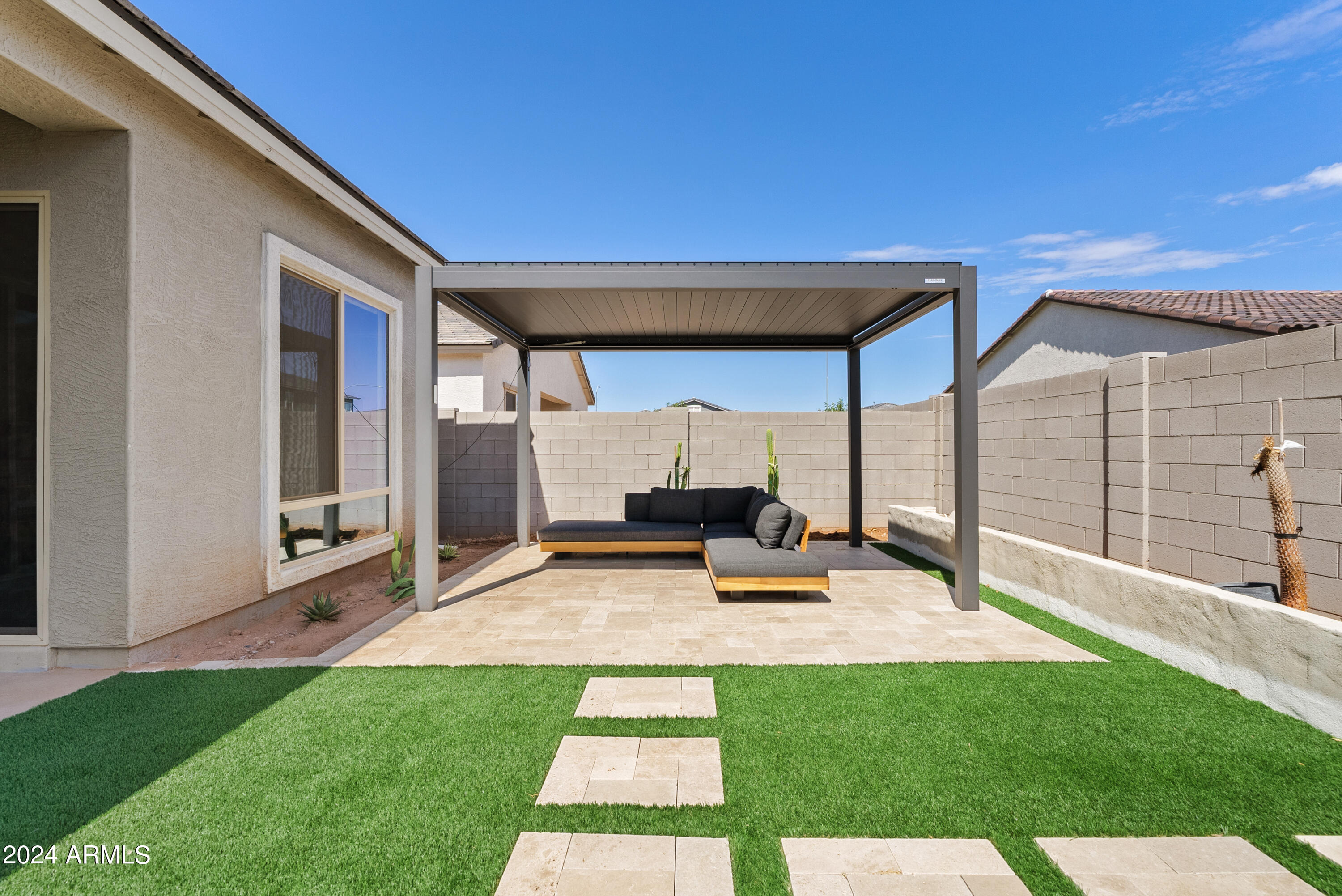 11232 E UTOPIA Avenue