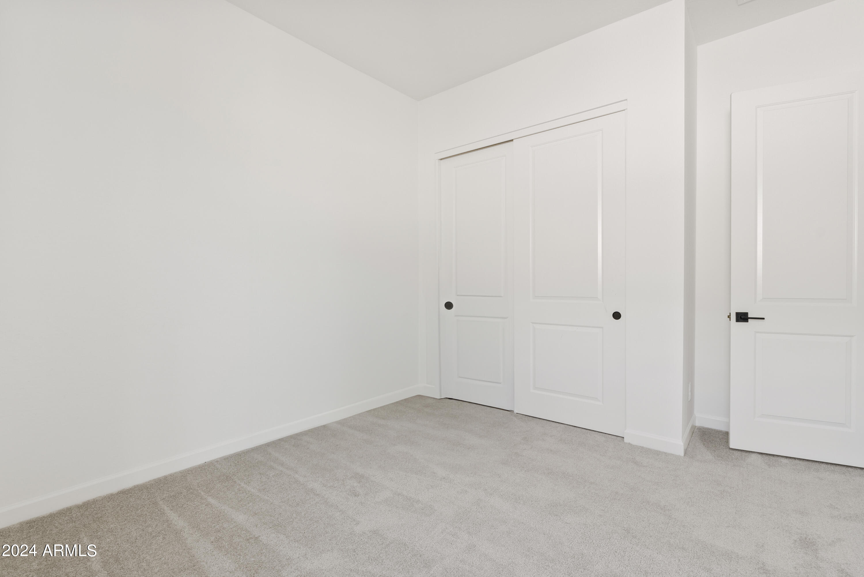 11232 E UTOPIA Avenue