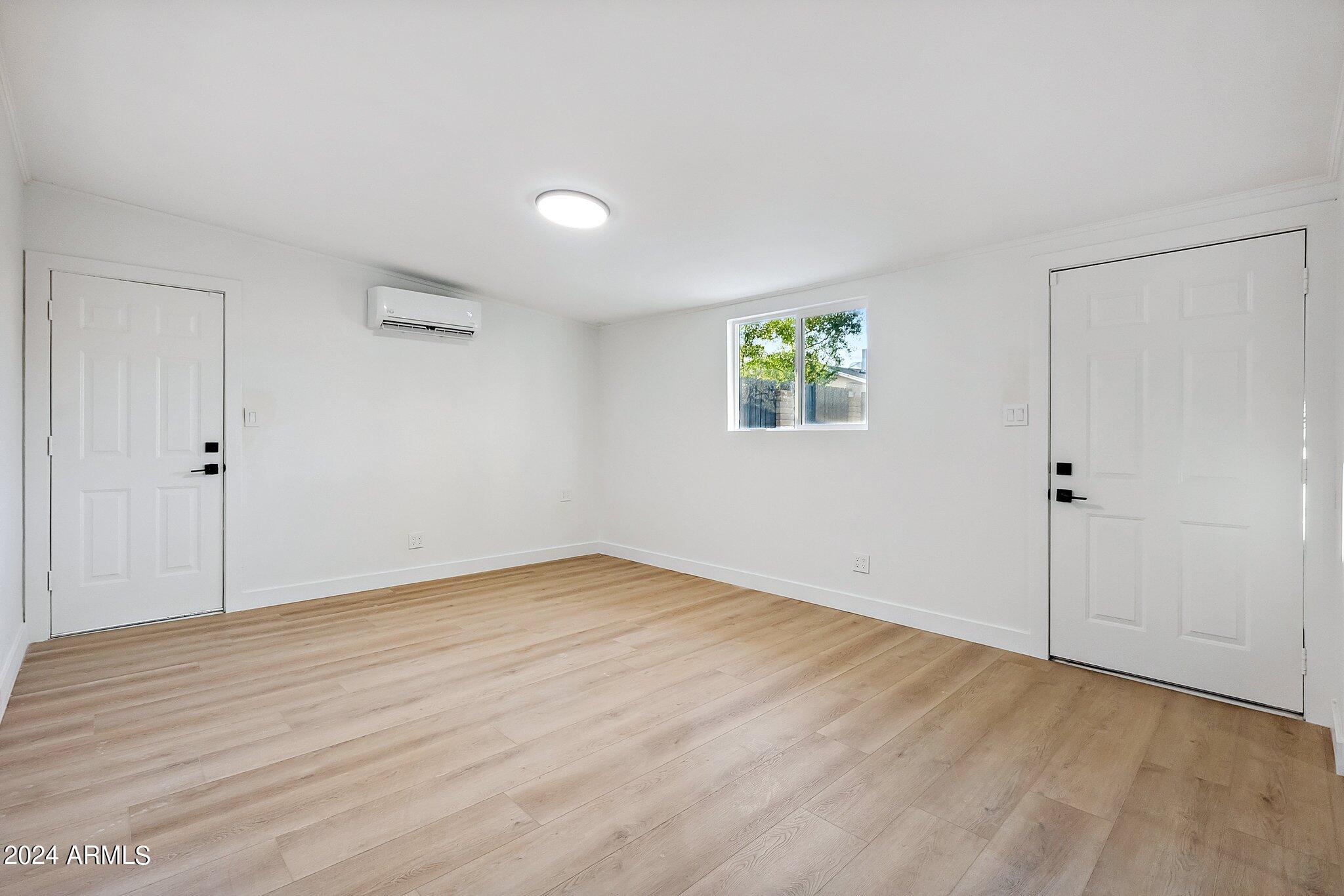 2828 E SURREY Avenue