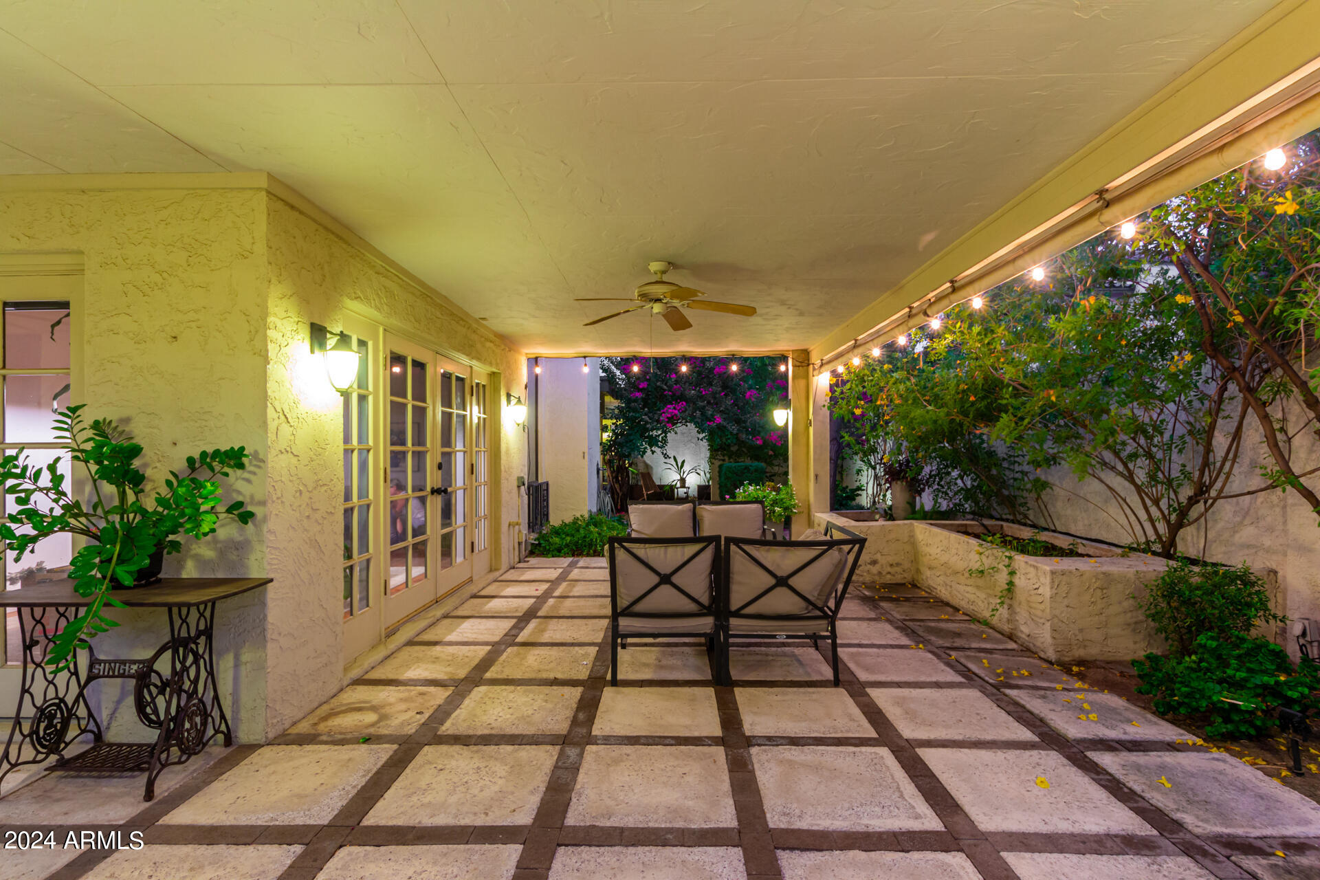 25 E ECHO Lane, Phoenix