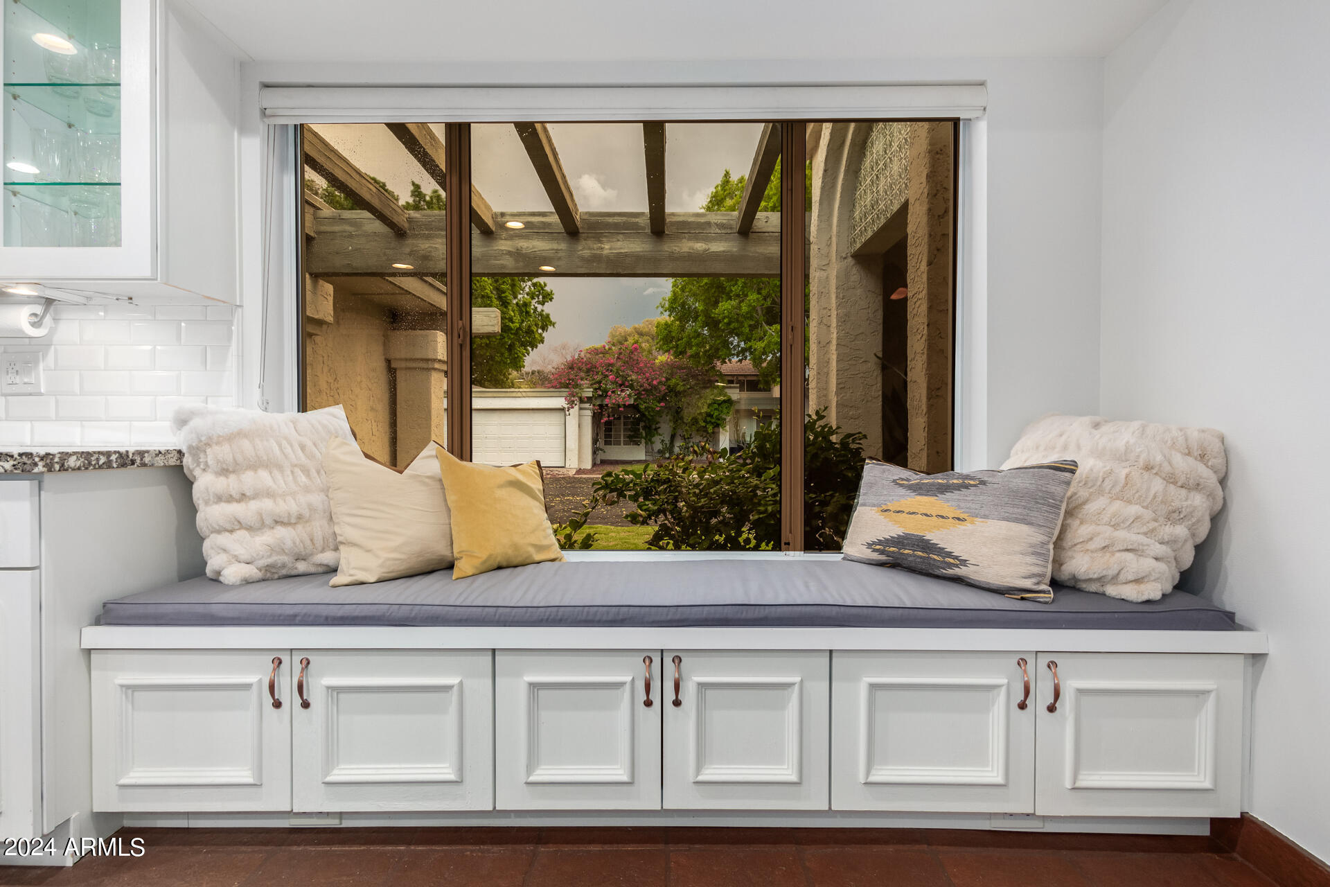 25 E ECHO Lane, Phoenix