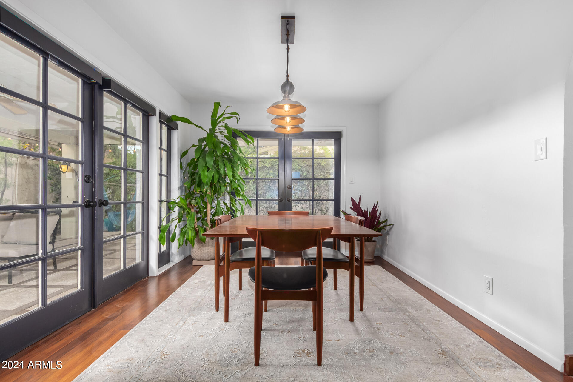 25 E ECHO Lane, Phoenix