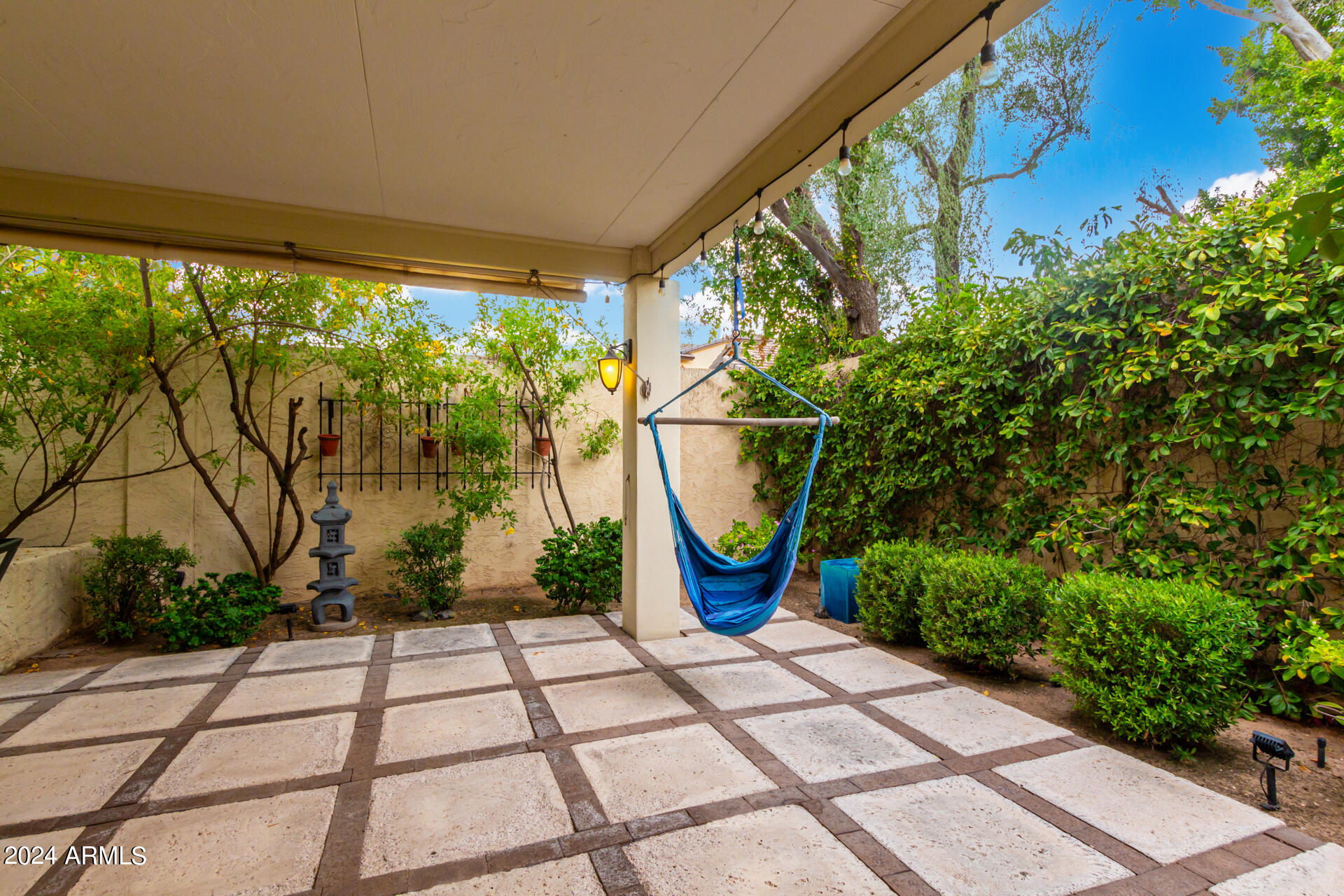 25 E ECHO Lane, Phoenix