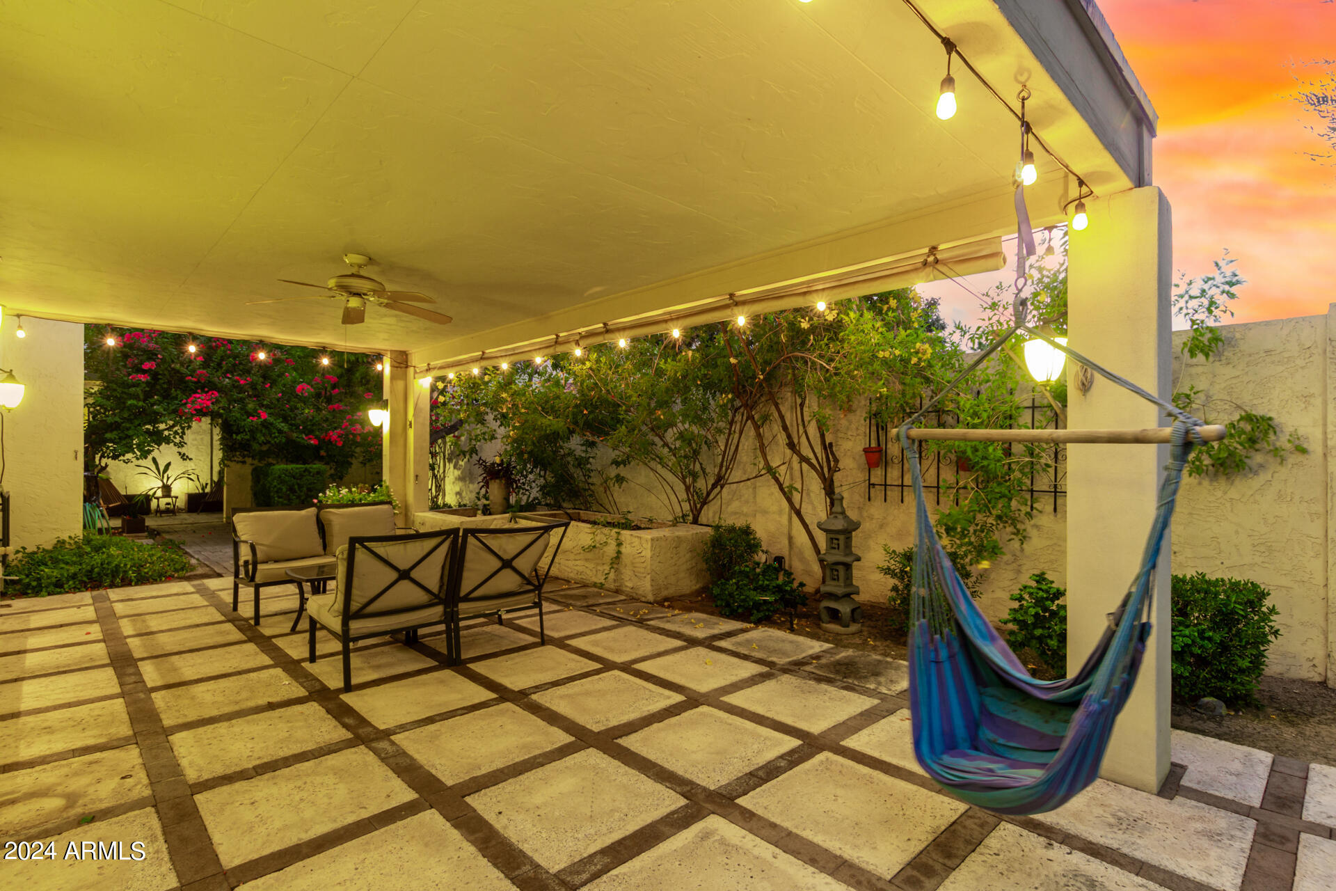 25 E ECHO Lane, Phoenix