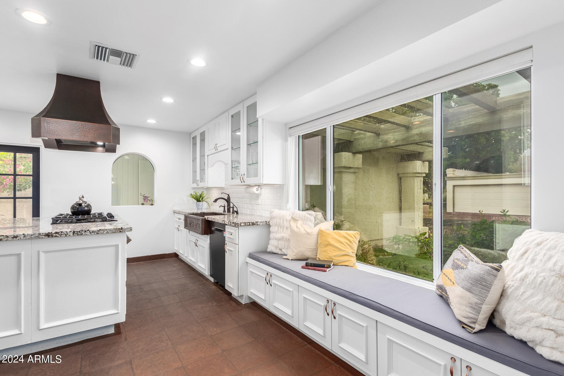 25 E ECHO Lane, Phoenix