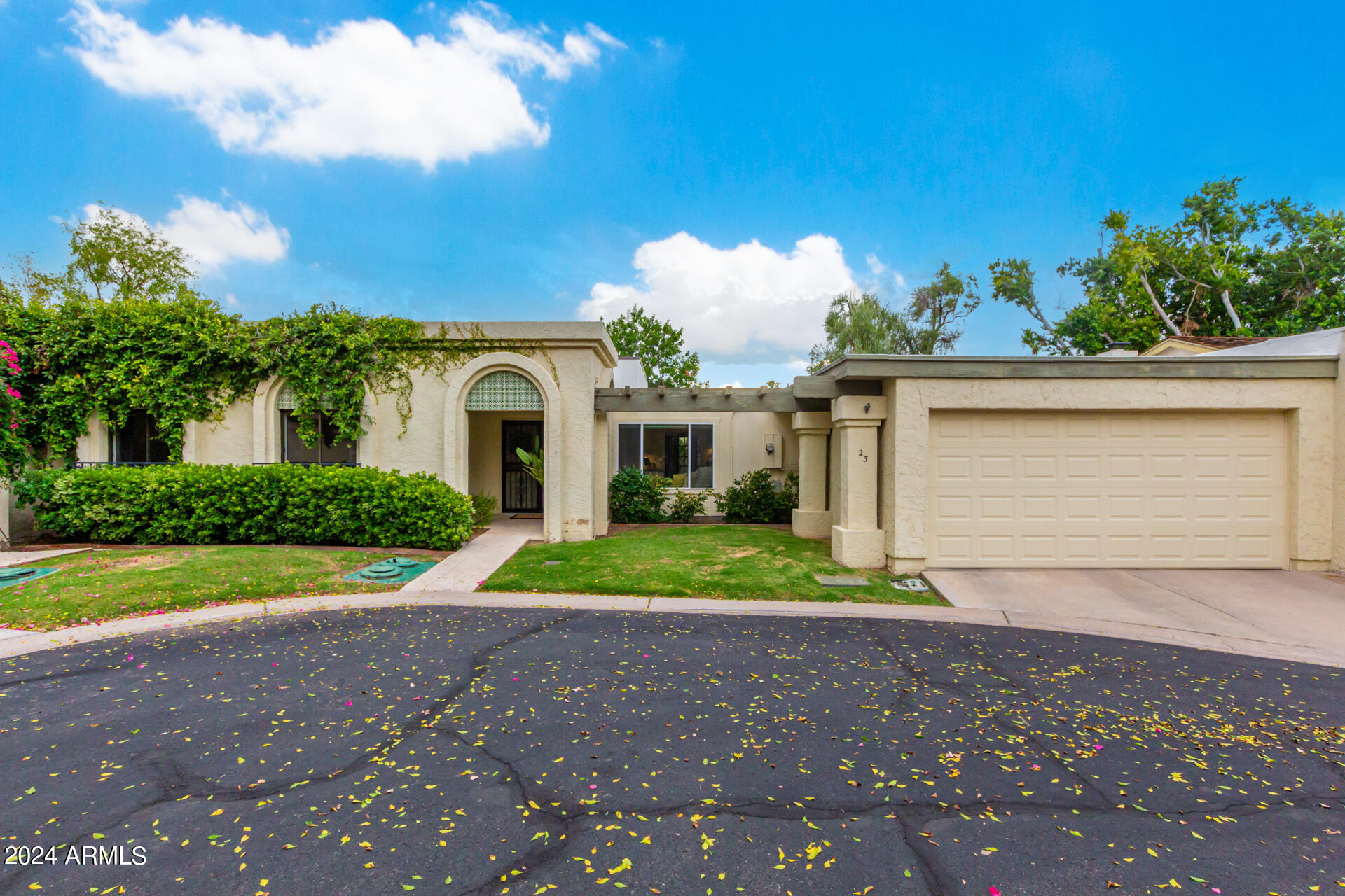 25 E ECHO Lane, Phoenix