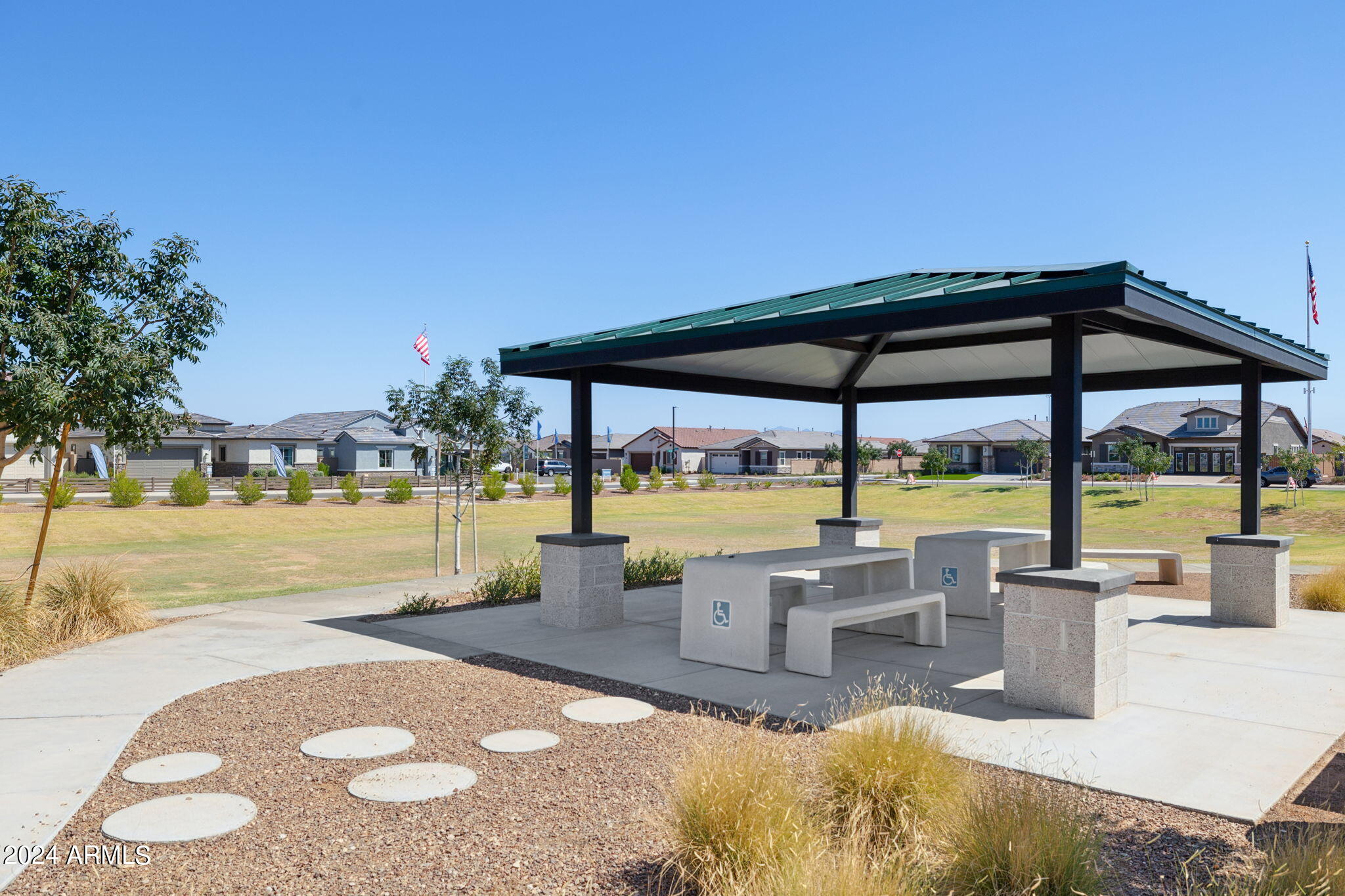 20141 W MONTECITO Avenue