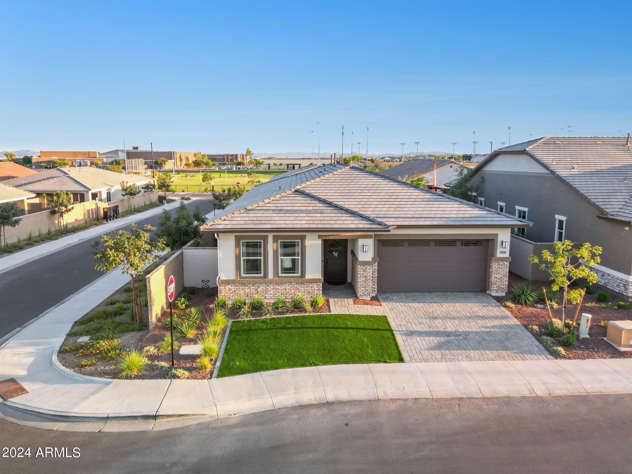 20141 W MONTECITO Avenue