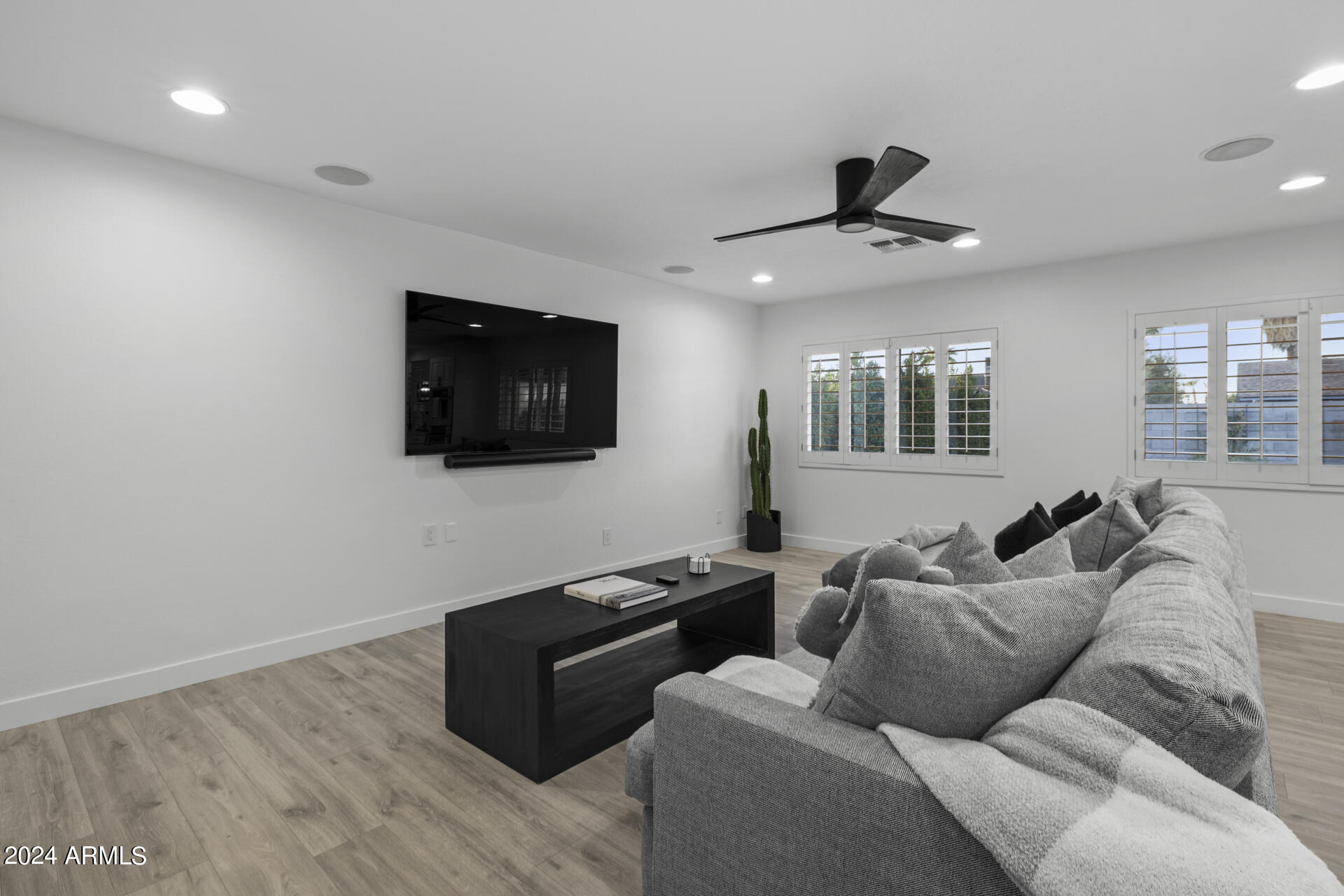 8214 E CAMELBACK Road