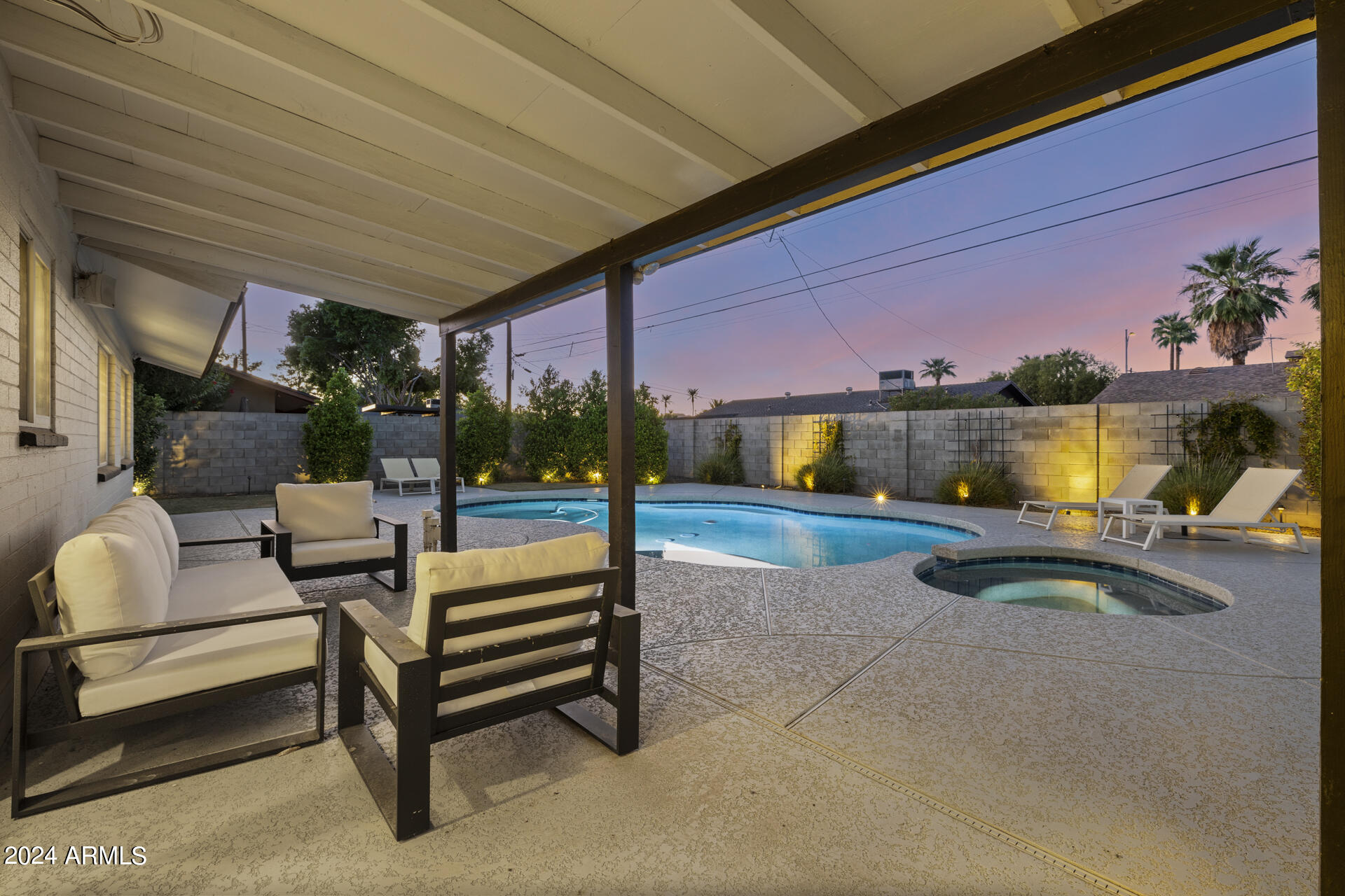 8214 E CAMELBACK Road