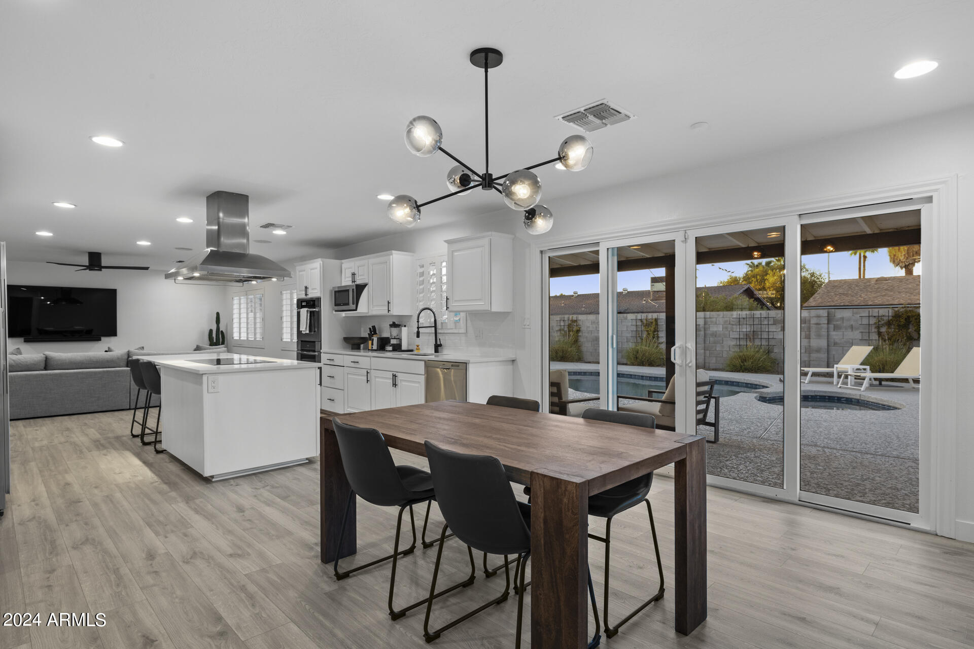 8214 E CAMELBACK Road