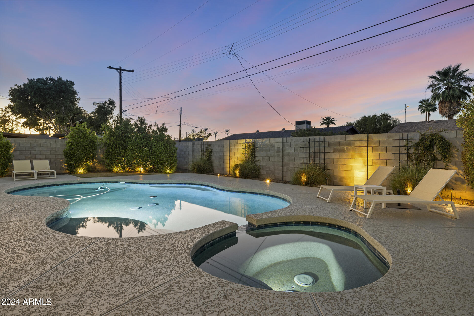 8214 E CAMELBACK Road