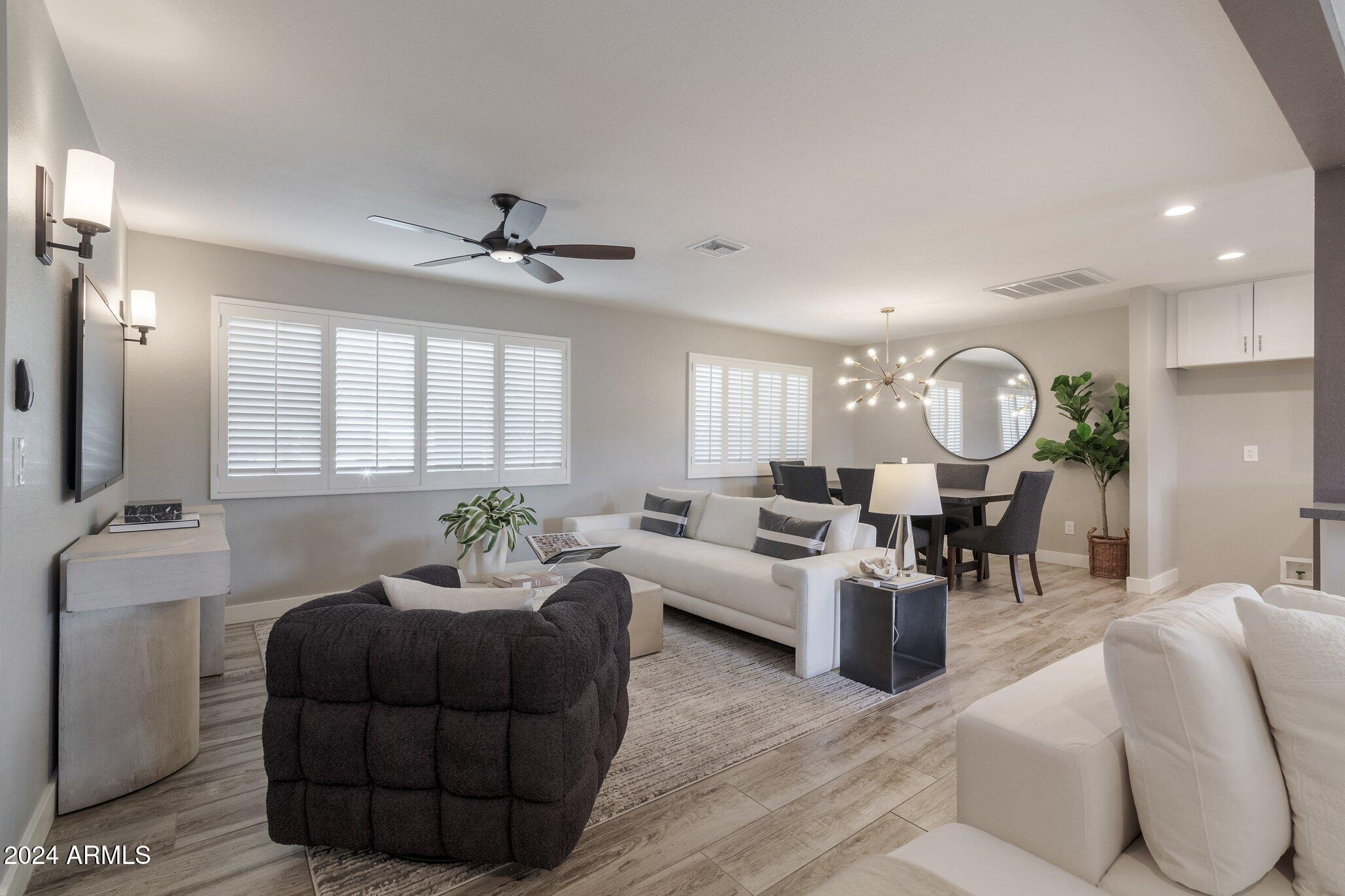 6529 E SHARON Drive