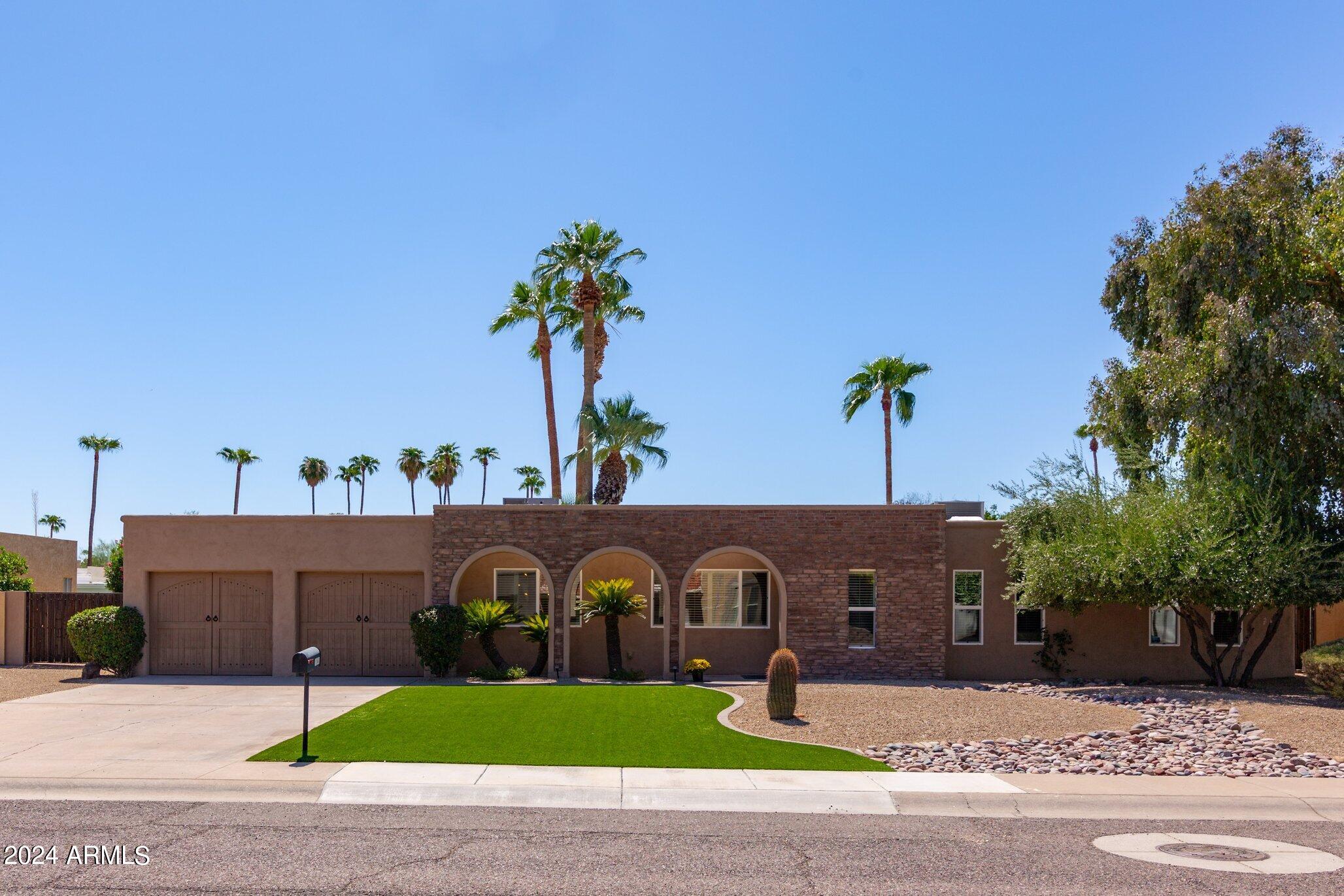 6529 E SHARON Drive