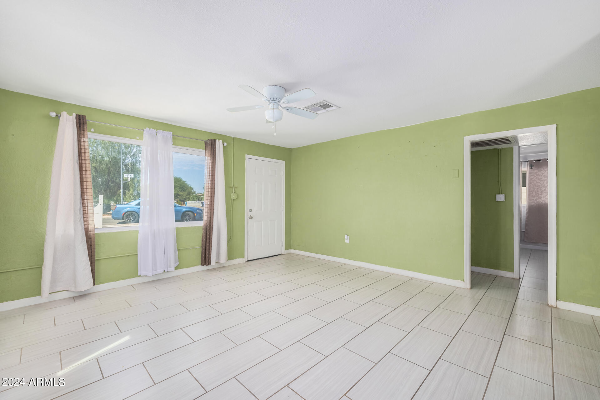 1621 S 15TH Drive