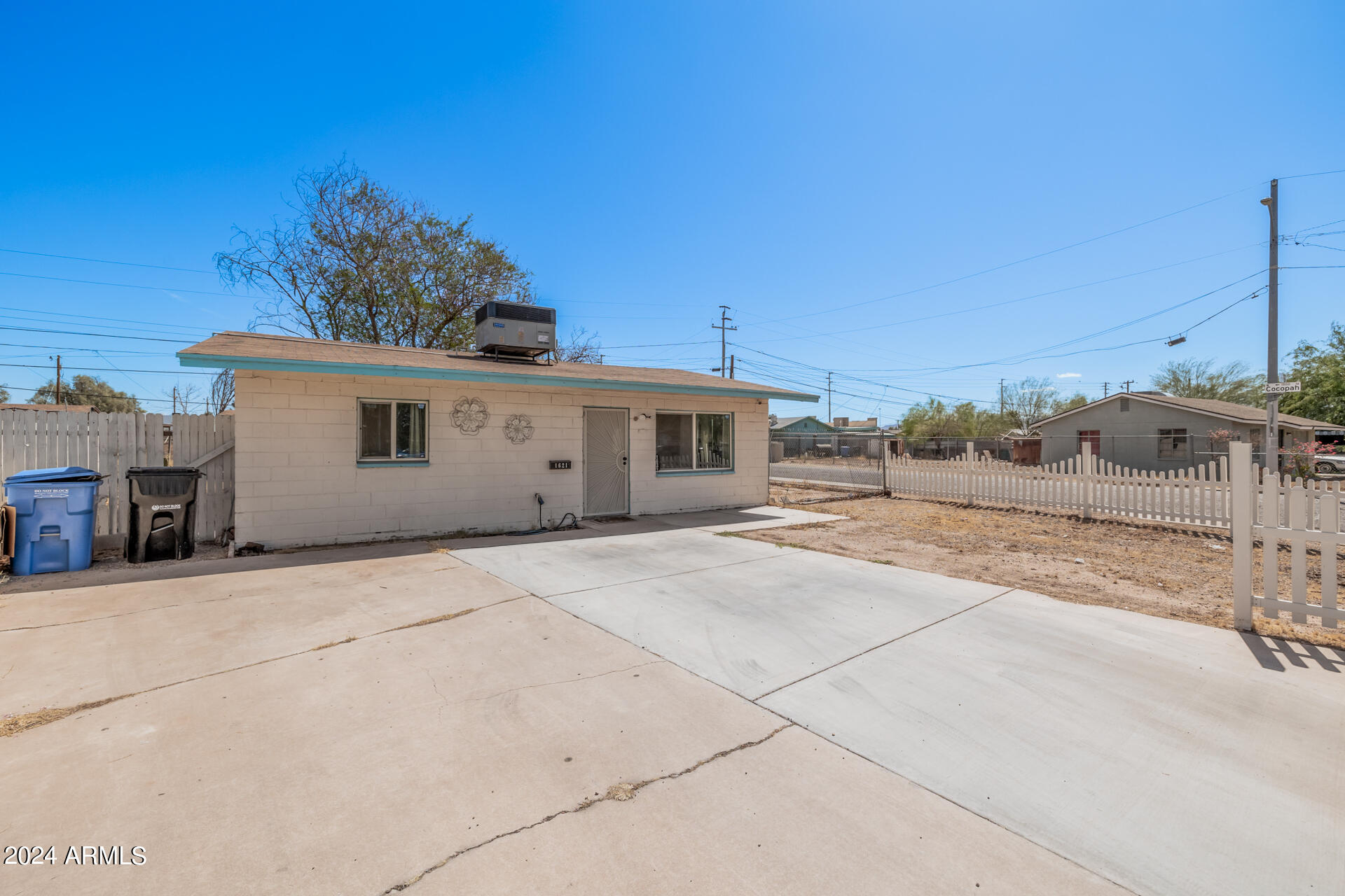 1621 S 15TH Drive