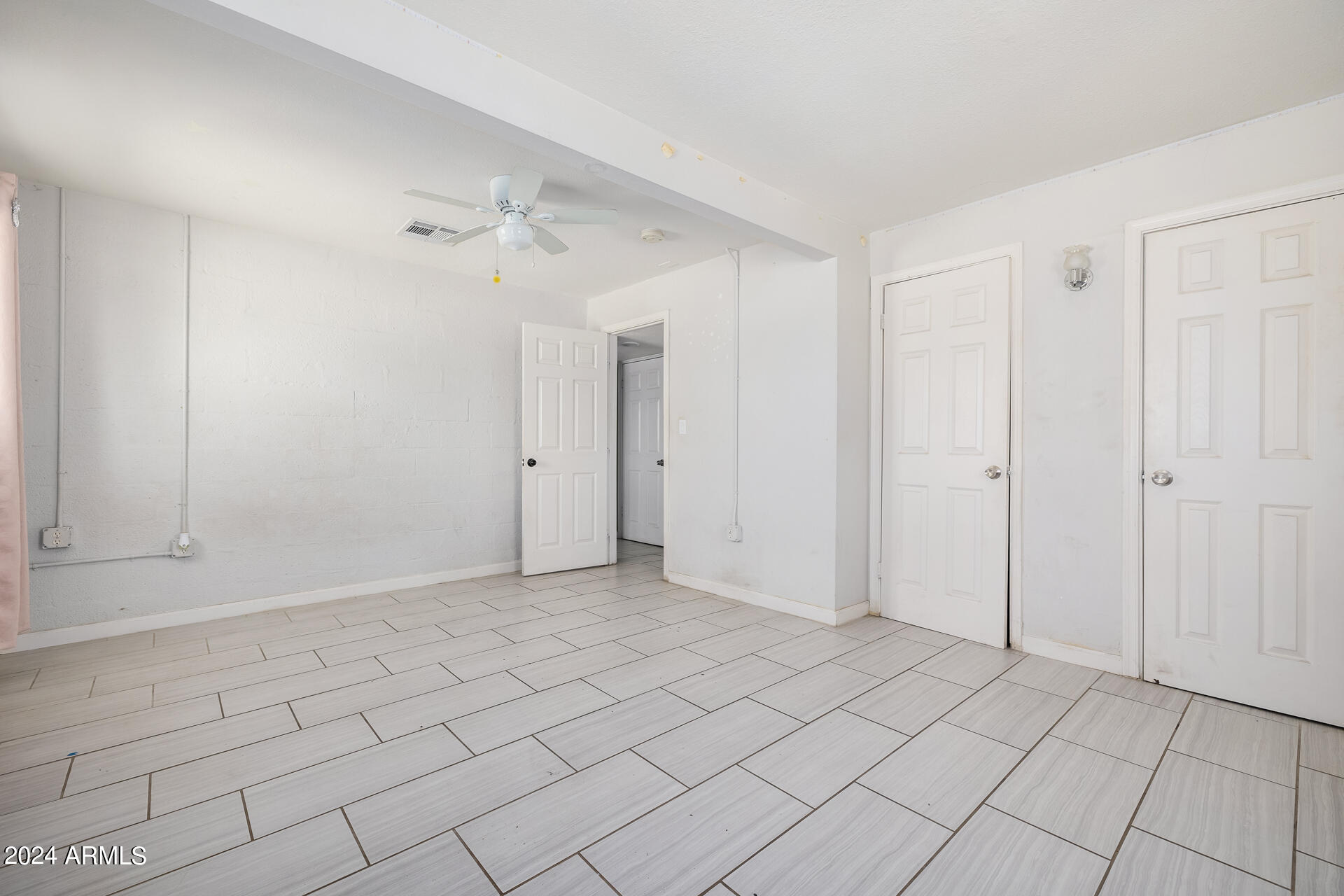 1621 S 15TH Drive