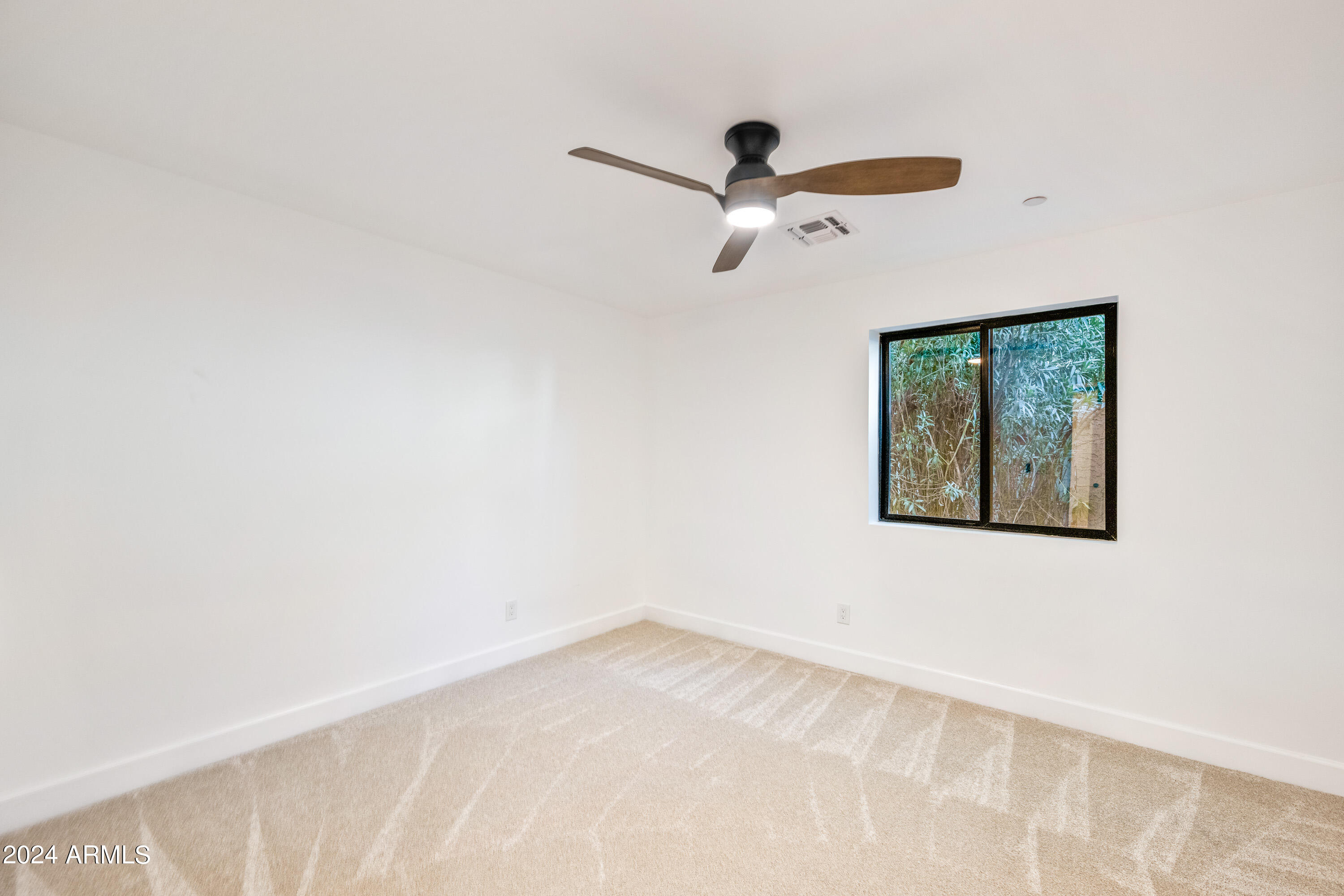 8513 E BELGIAN Trail