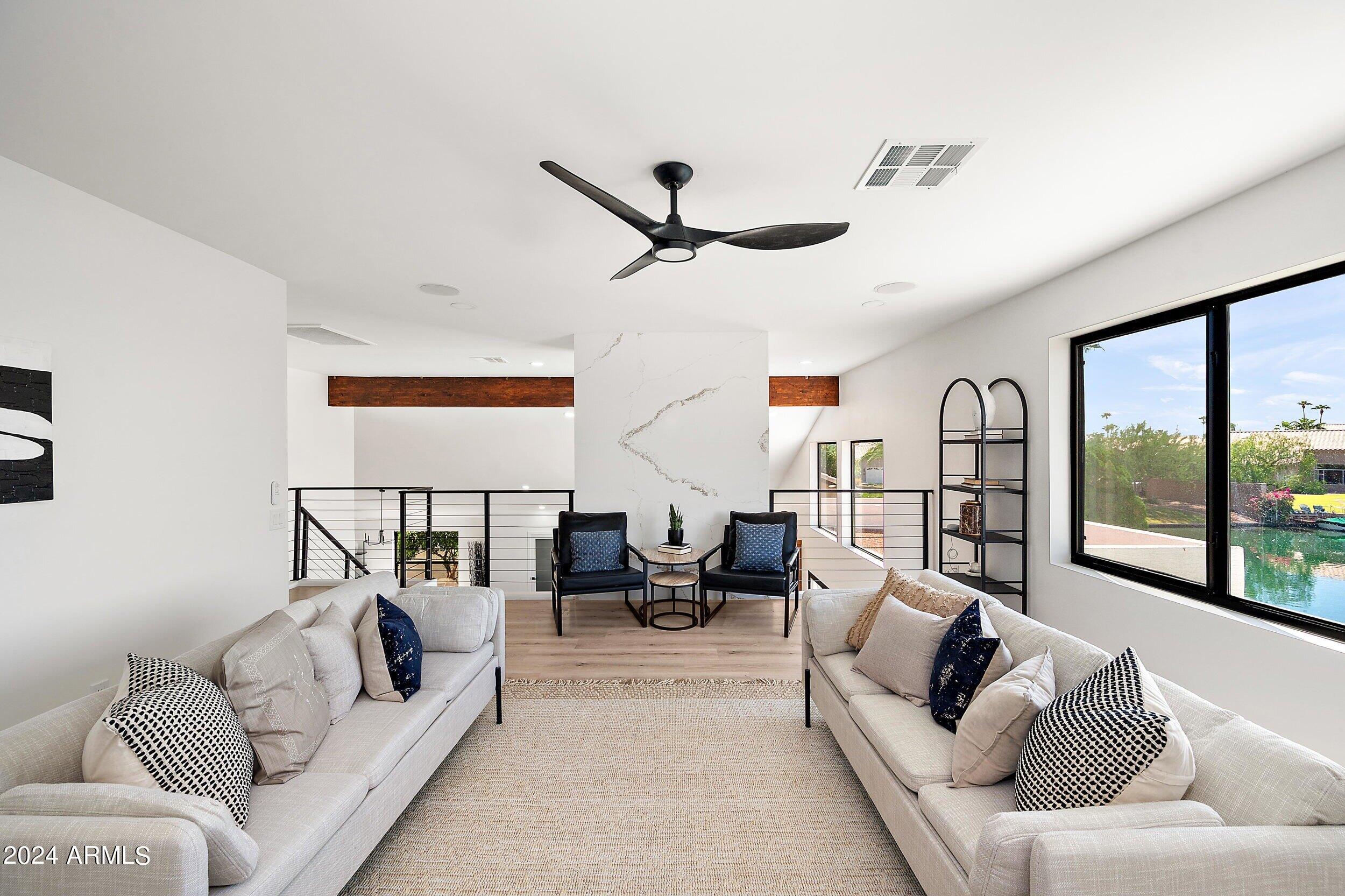 3817 E HIDDENVIEW Drive