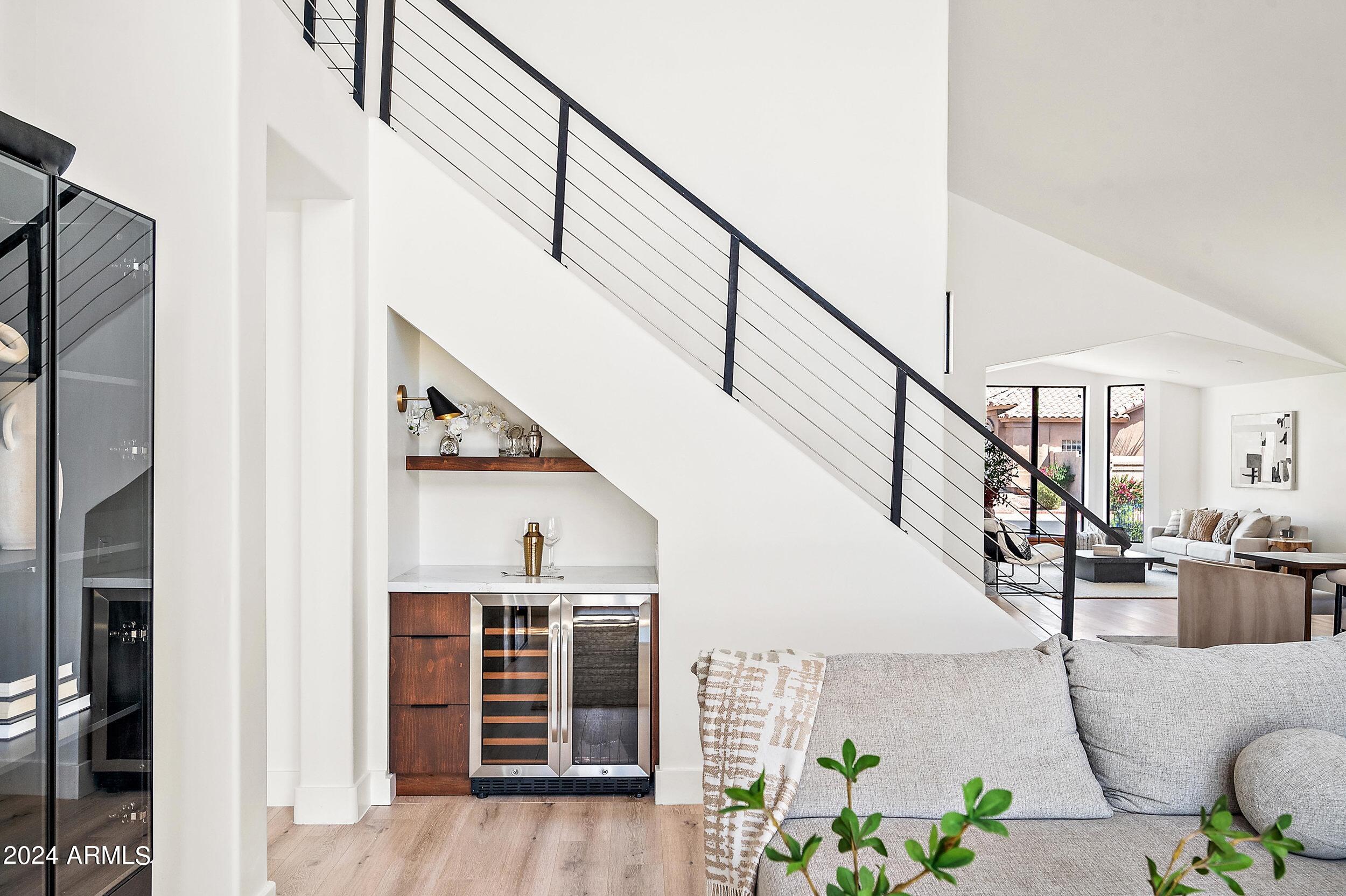 3817 E HIDDENVIEW Drive