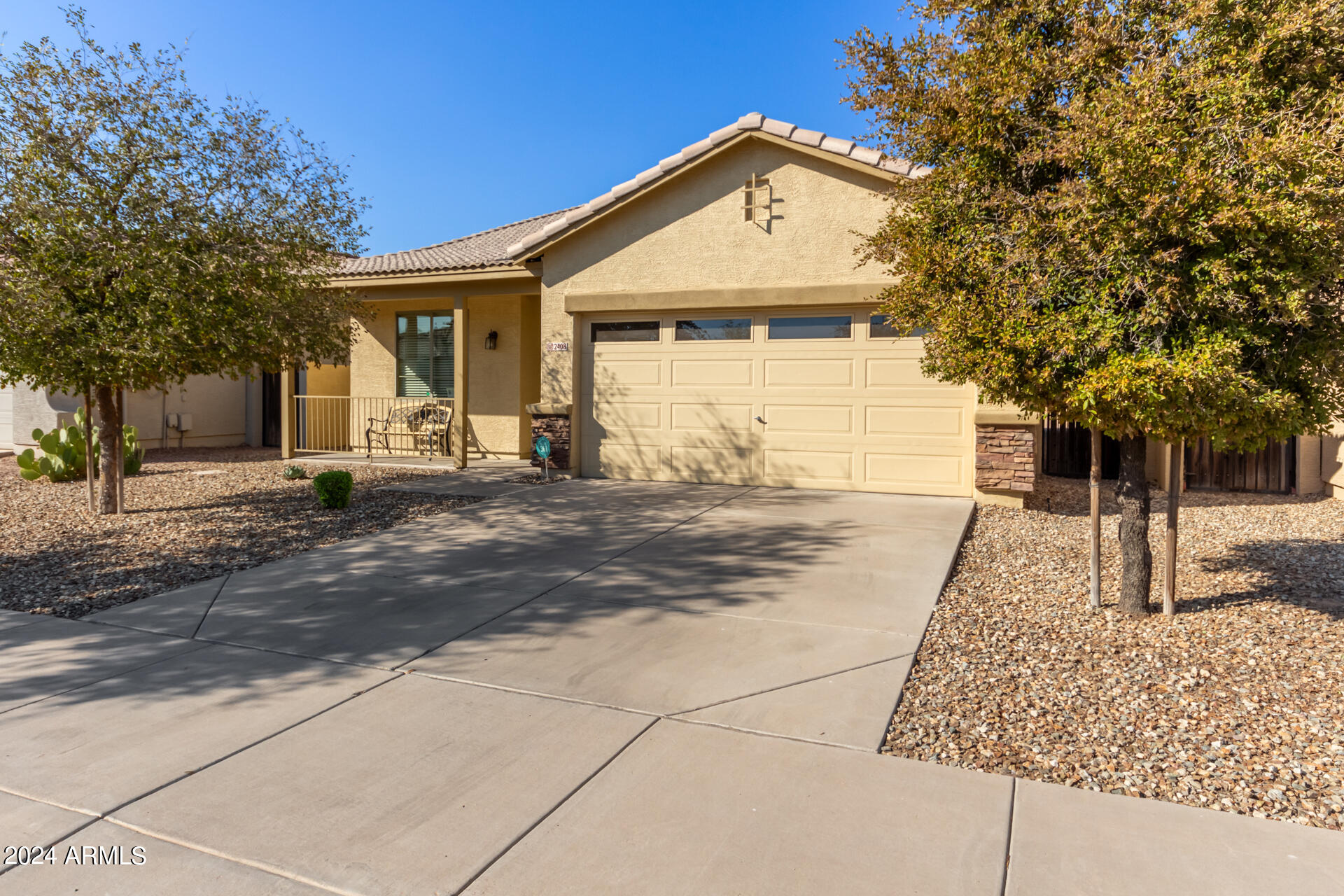 2408 W TAMARISK Avenue