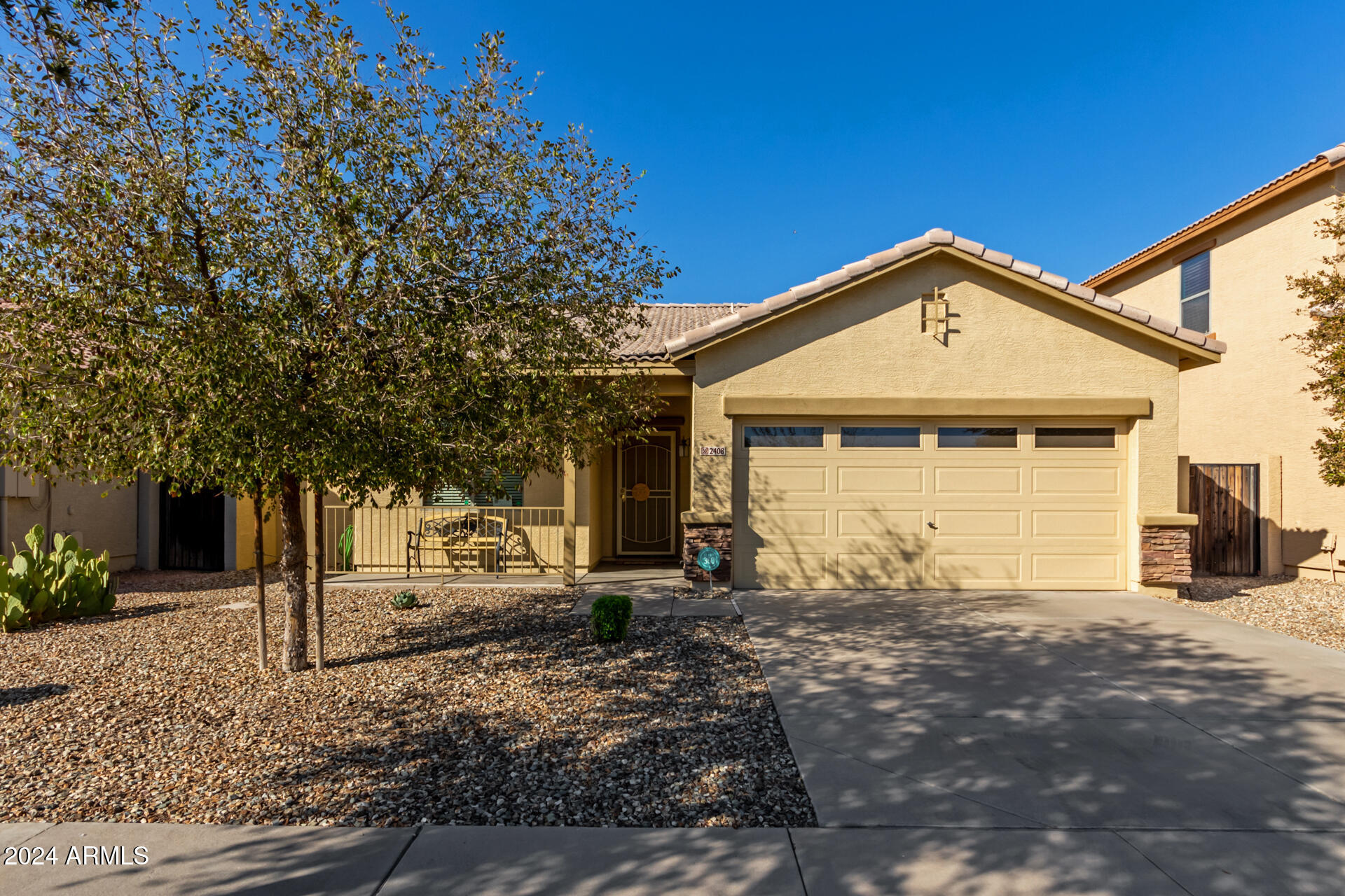 2408 W TAMARISK Avenue