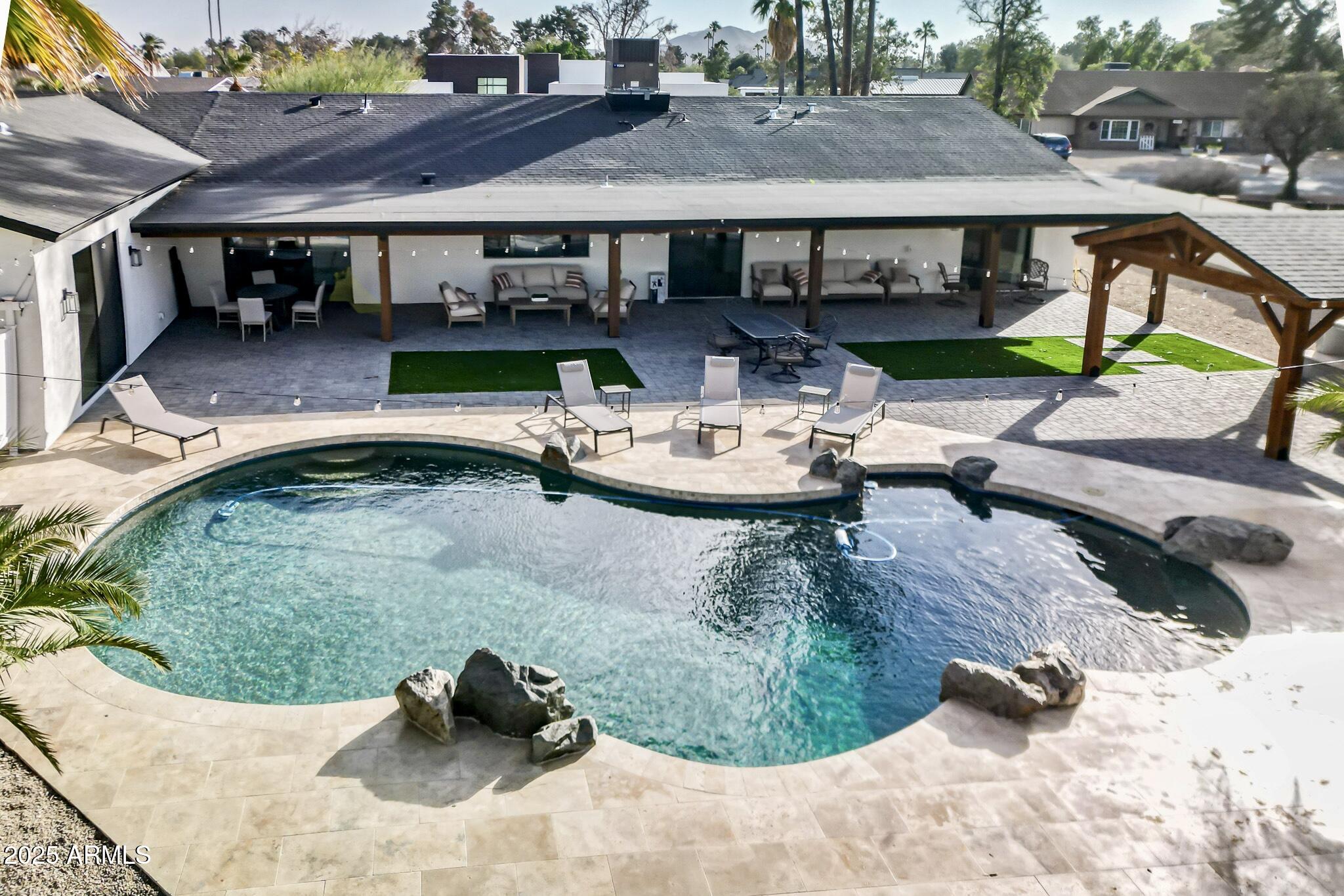 6102 E LARKSPUR Drive