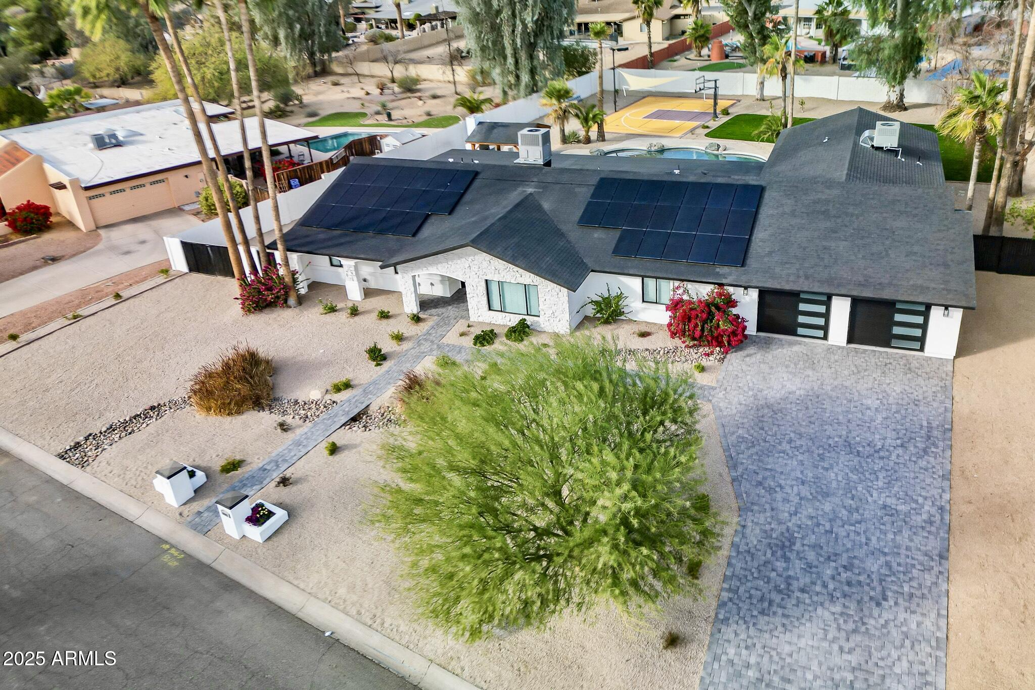 6102 E LARKSPUR Drive