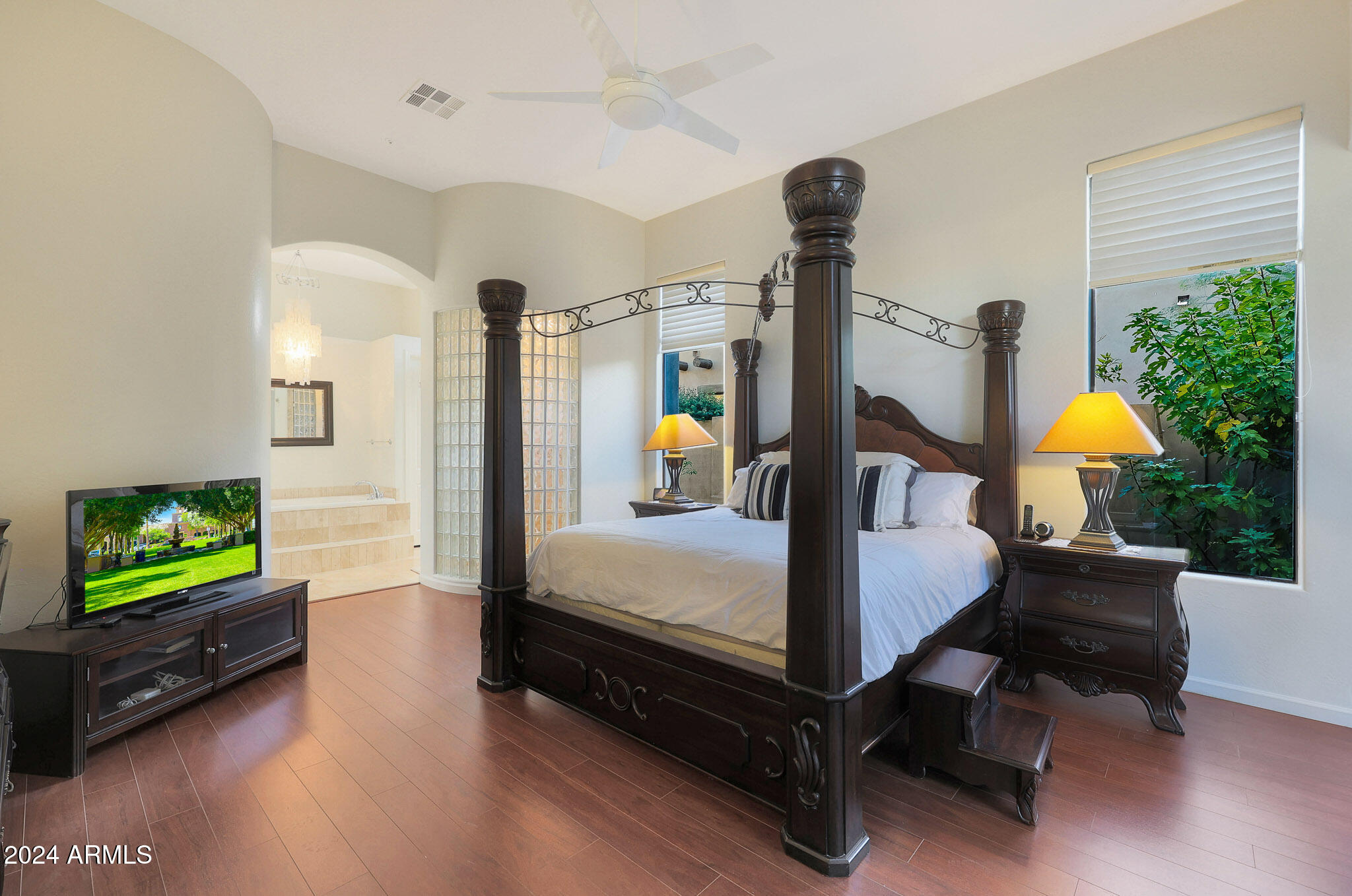 8146 E WING SHADOW Road