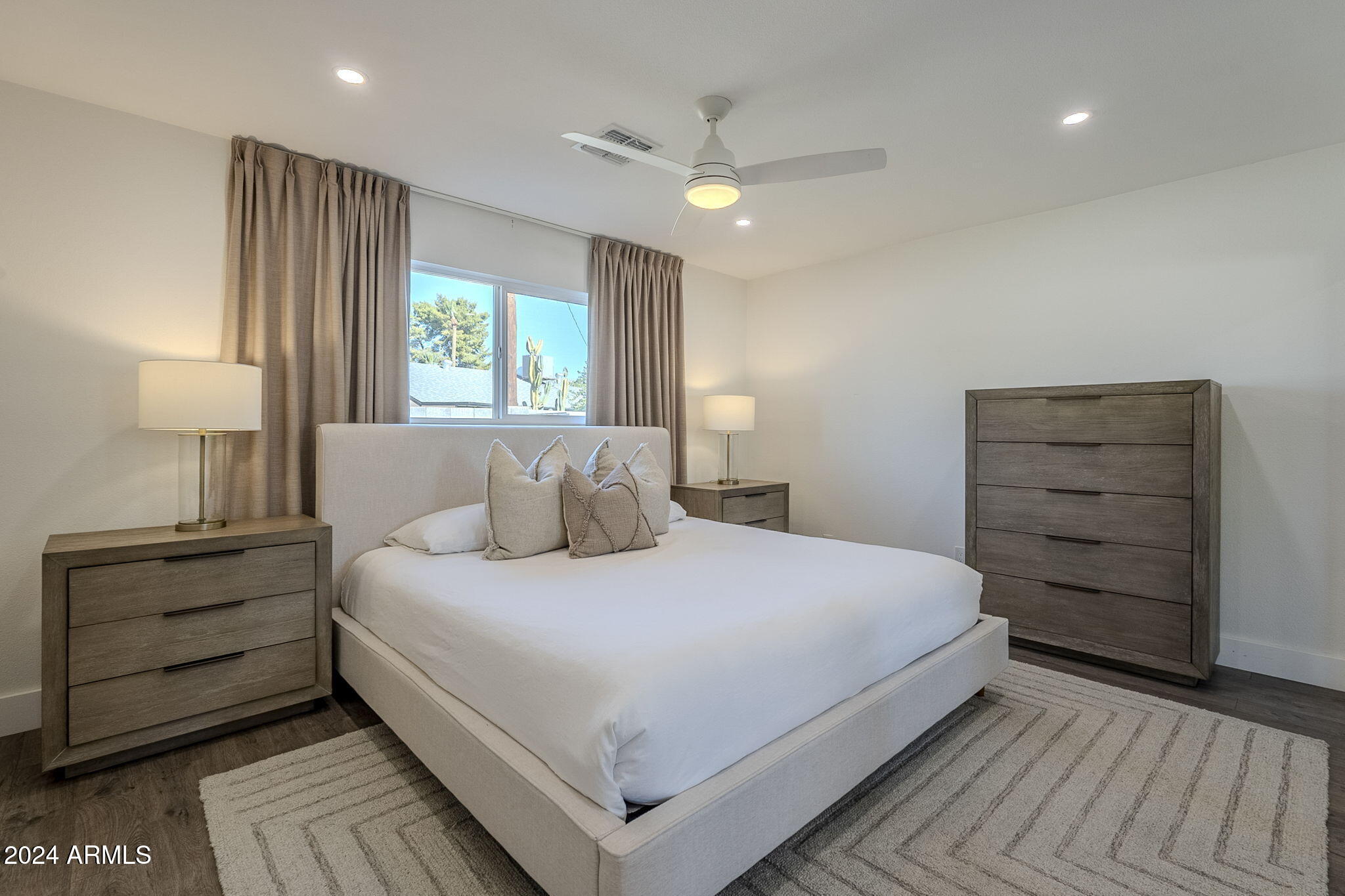 8644 E BONNIE ROSE Avenue