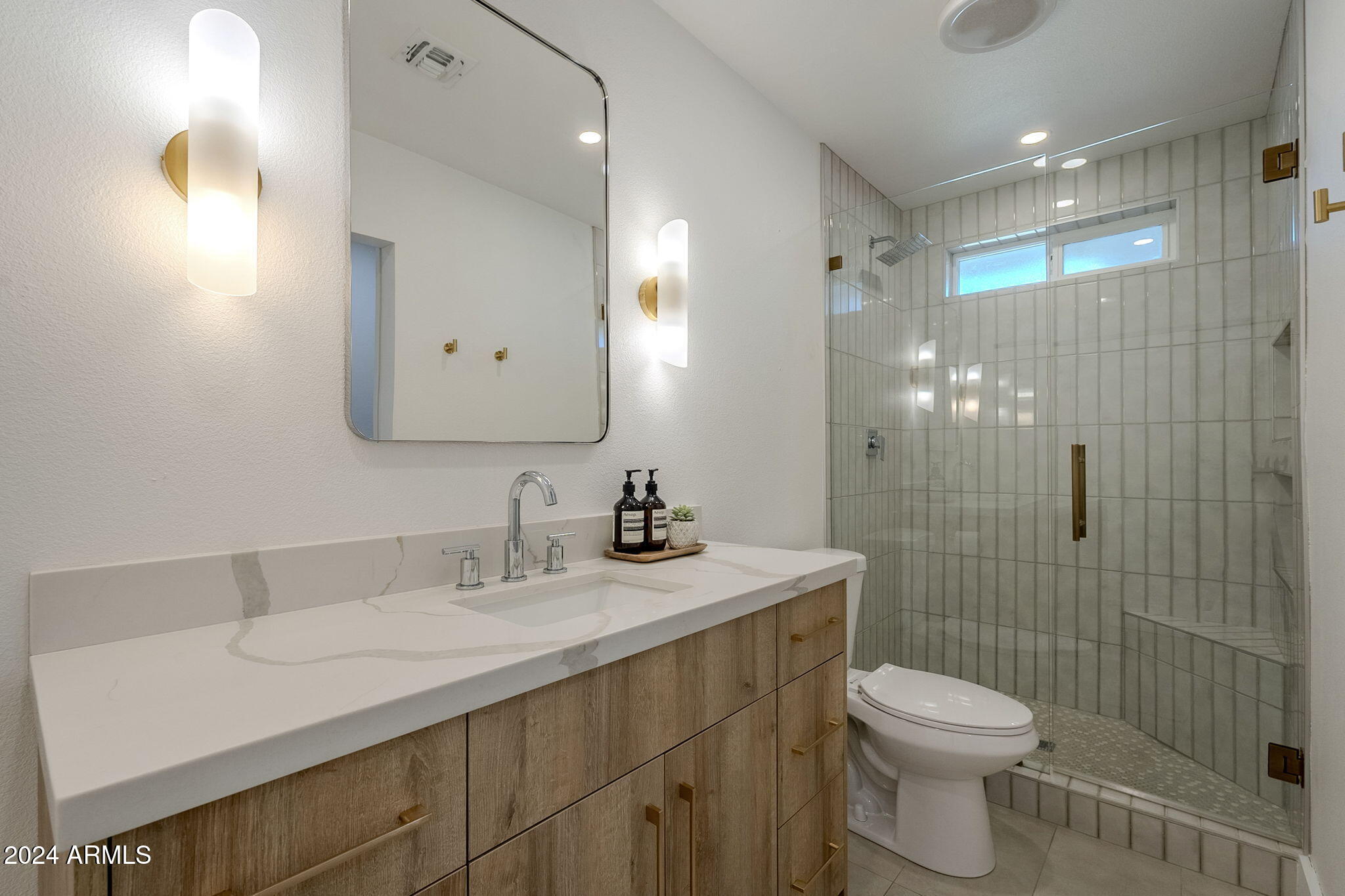 8644 E BONNIE ROSE Avenue