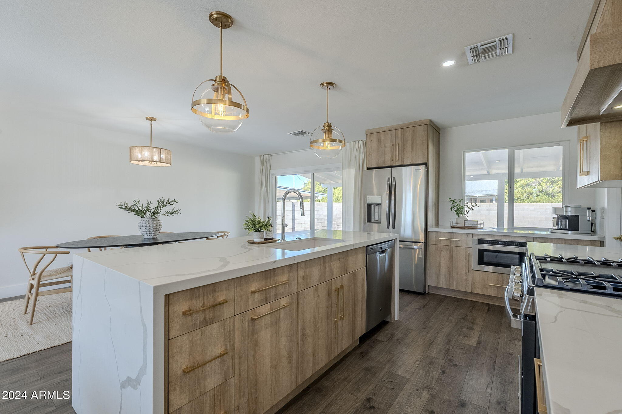 8644 E BONNIE ROSE Avenue