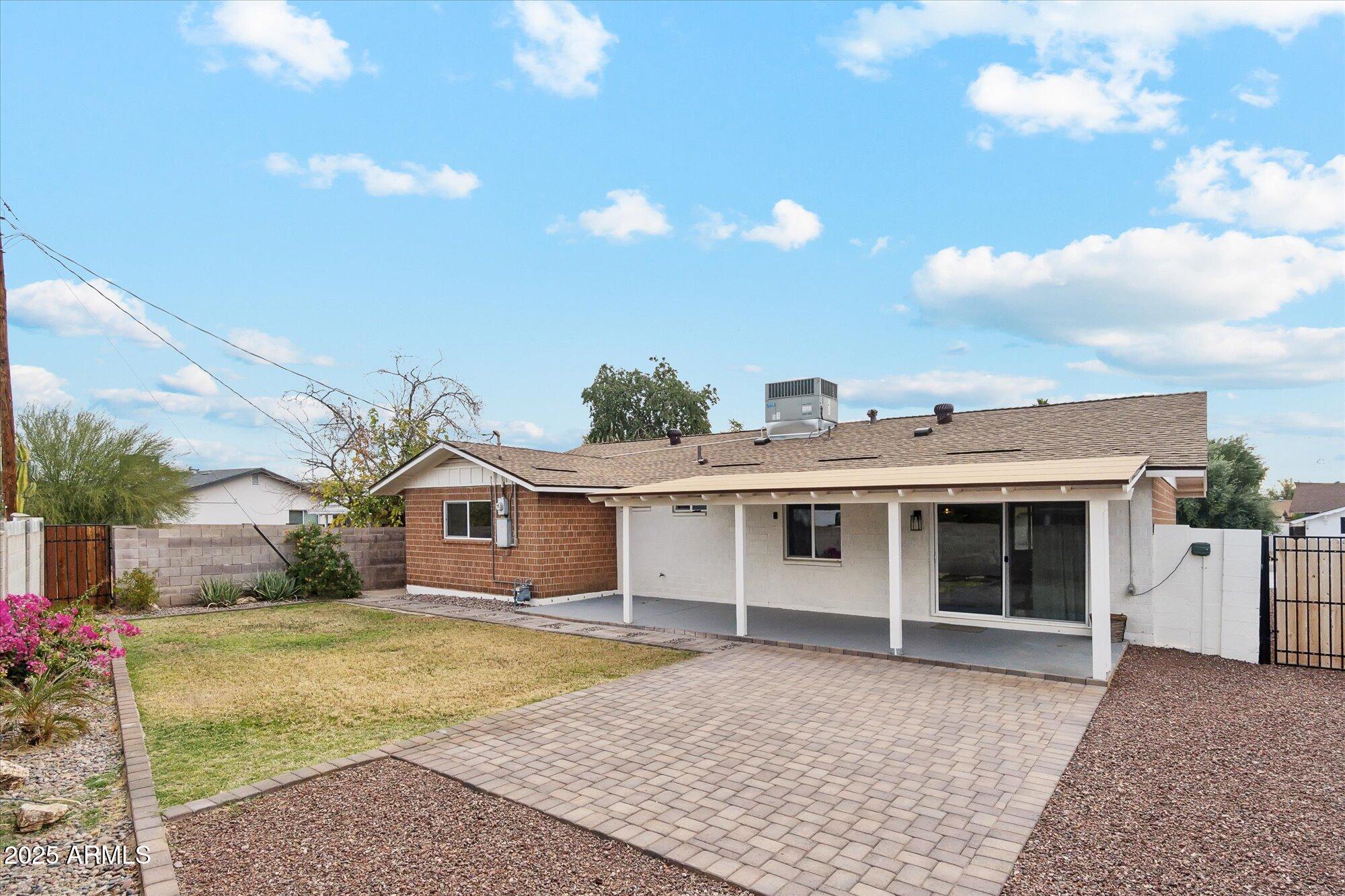 8644 E BONNIE ROSE Avenue