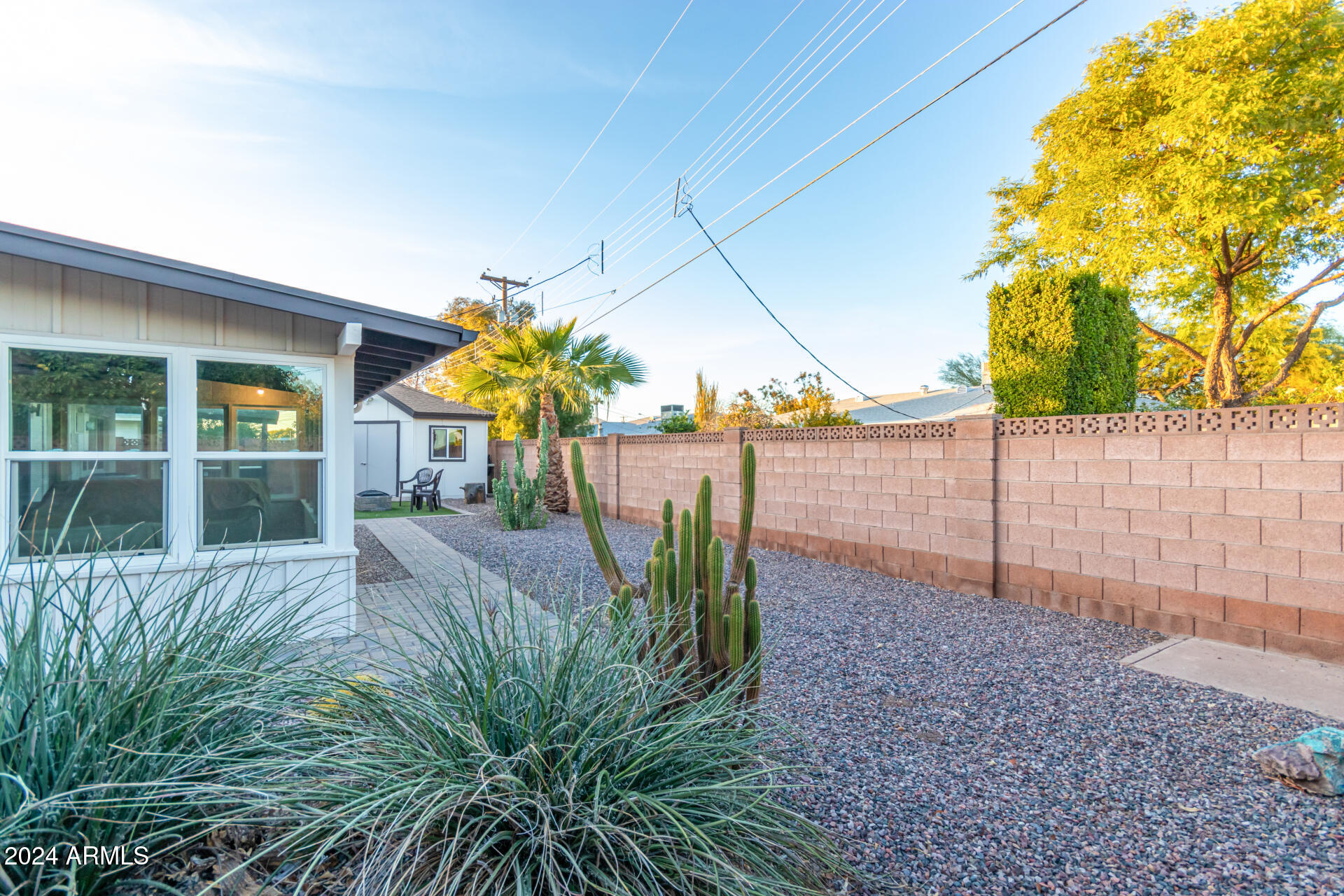 8302 E WILSHIRE Drive